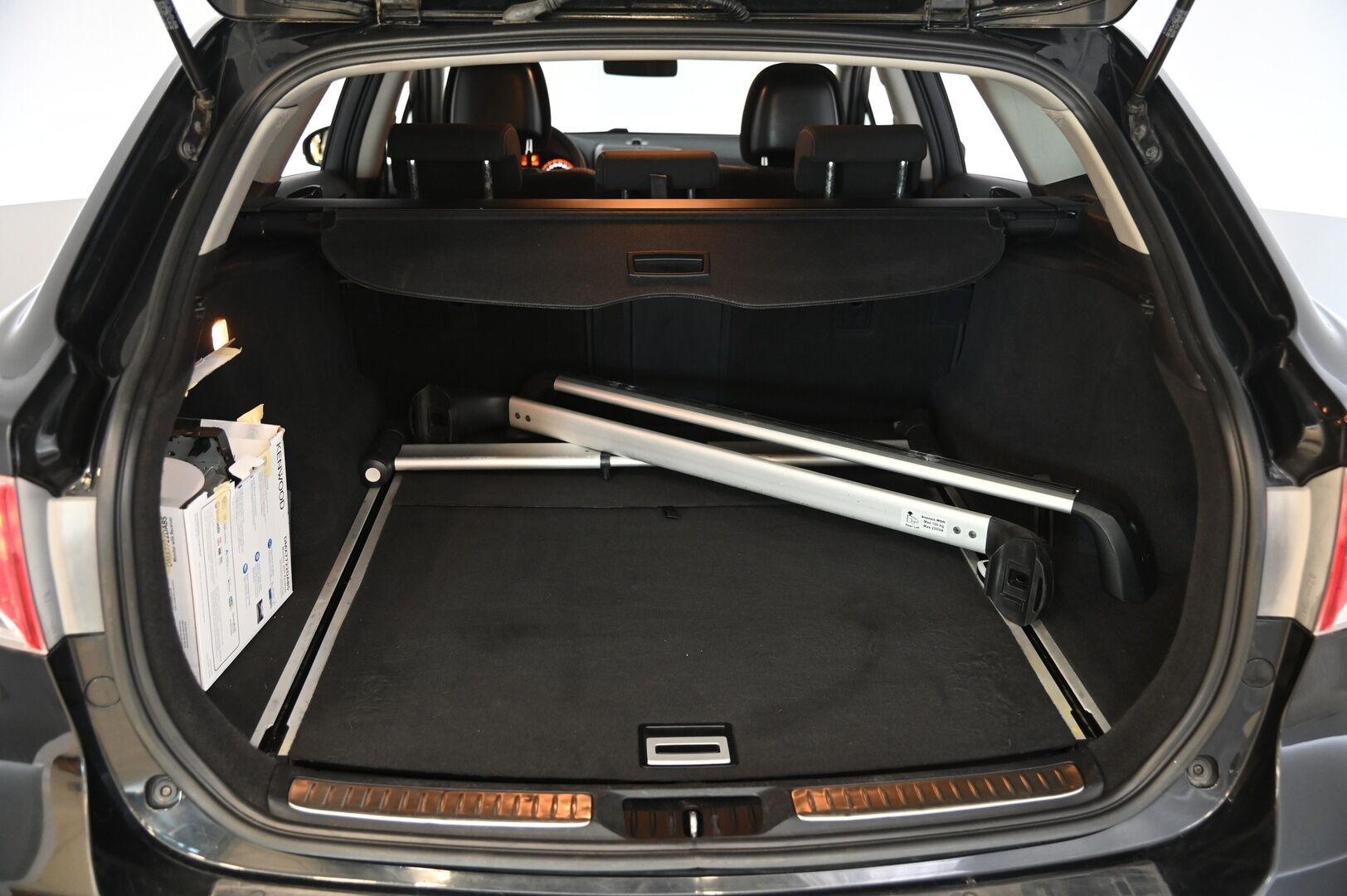 Toyota Avensis 2010 2,0 D-4D DPF Sol Edition Wagon - Koukku | Webasto | Vakkari | Suomi-auto | Juuri huollettu!