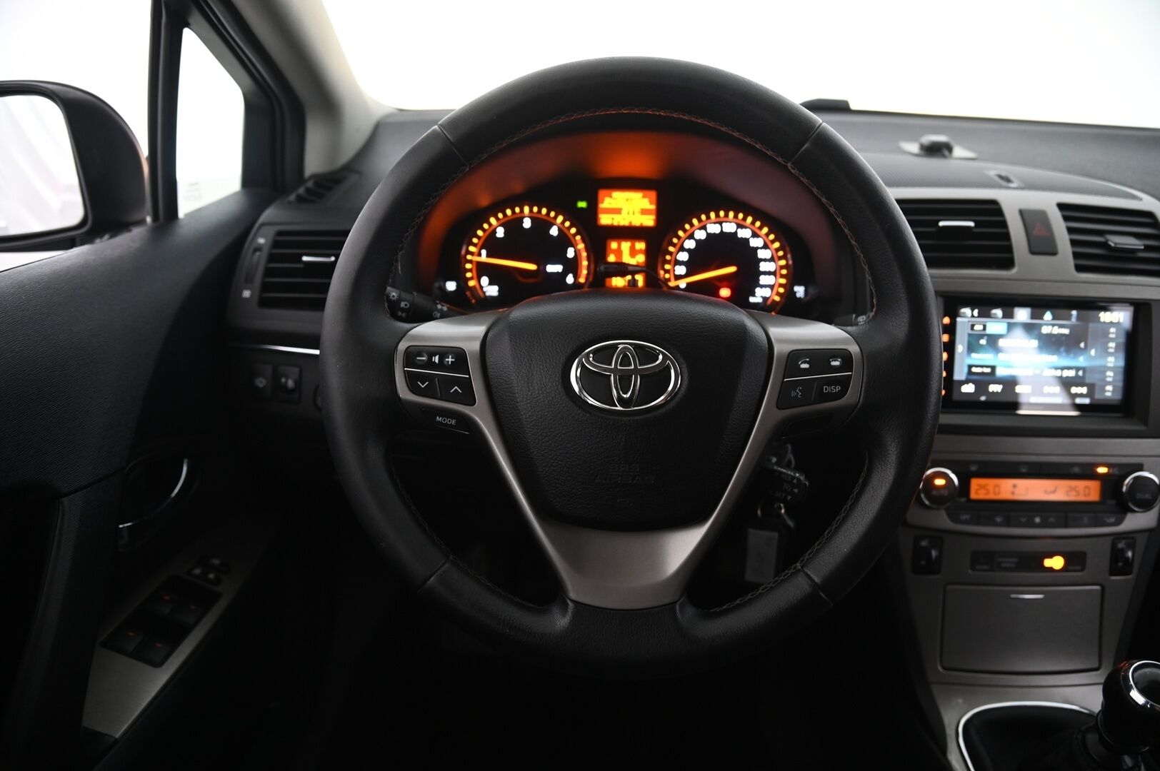 Toyota Avensis 2010 2,0 D-4D DPF Sol Edition Wagon - Koukku | Webasto | Vakkari | Suomi-auto | Juuri huollettu!