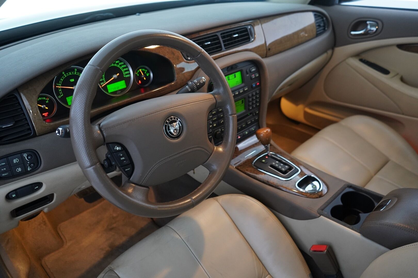 Jaguar S-Type 2006 2,7D V6 Executive Aut *Lohko / Vakkari / Täysnahka / Ilmastointi / Tutka* - Juuri katsastettu / Siistikuntoinen / Kahdet hyvät renkaat + vanteet