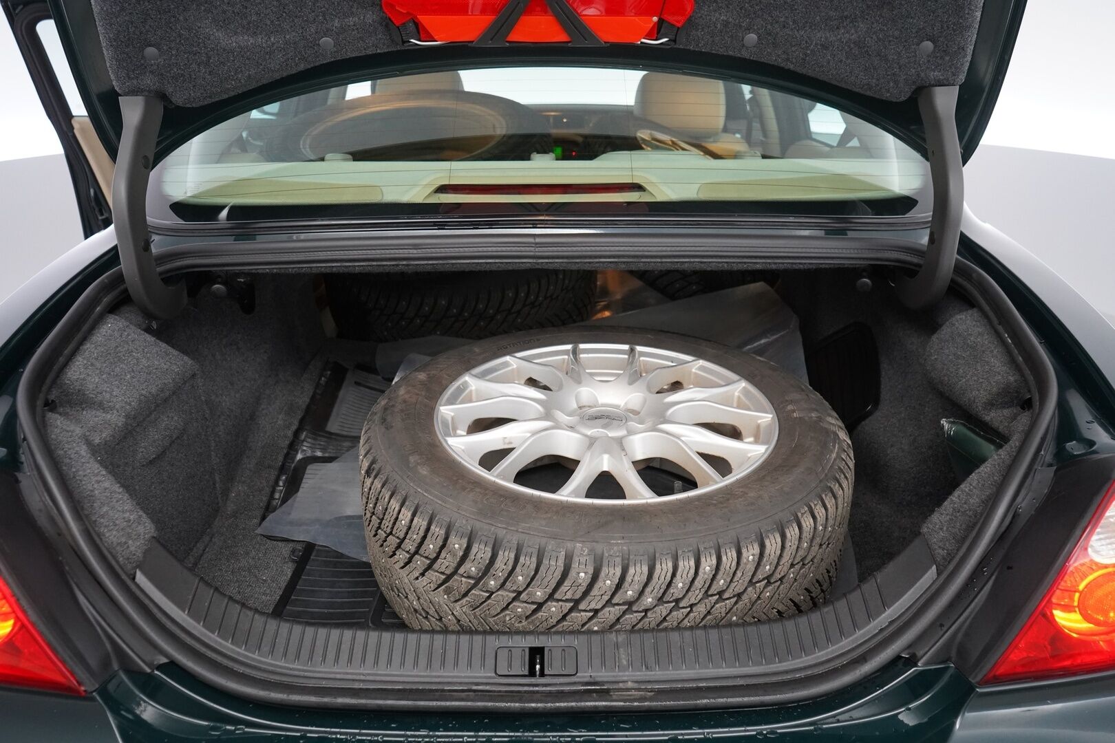 Jaguar S-Type 2006 2,7D V6 Executive Aut *Lohko / Vakkari / Täysnahka / Ilmastointi / Tutka* - Juuri katsastettu / Siistikuntoinen / Kahdet hyvät renkaat + vanteet