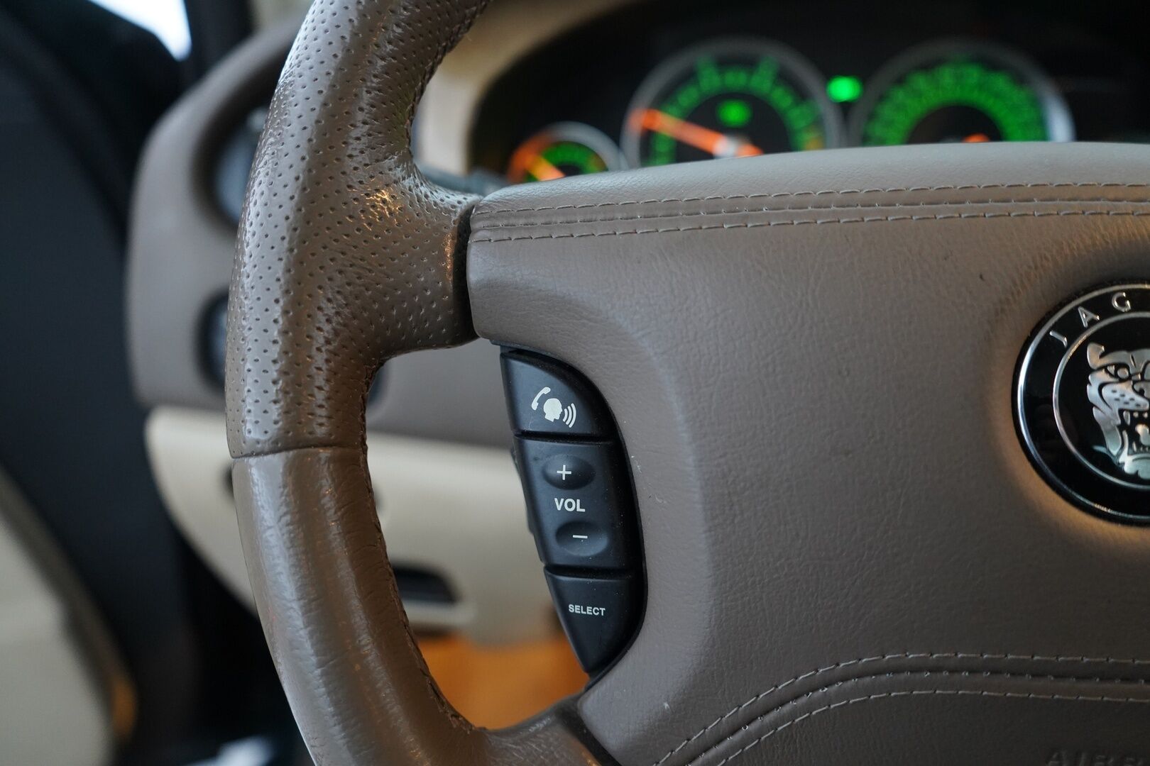 Jaguar S-Type 2006 2,7D V6 Executive Aut *Lohko / Vakkari / Täysnahka / Ilmastointi / Tutka* - Juuri katsastettu / Siistikuntoinen / Kahdet hyvät renkaat + vanteet