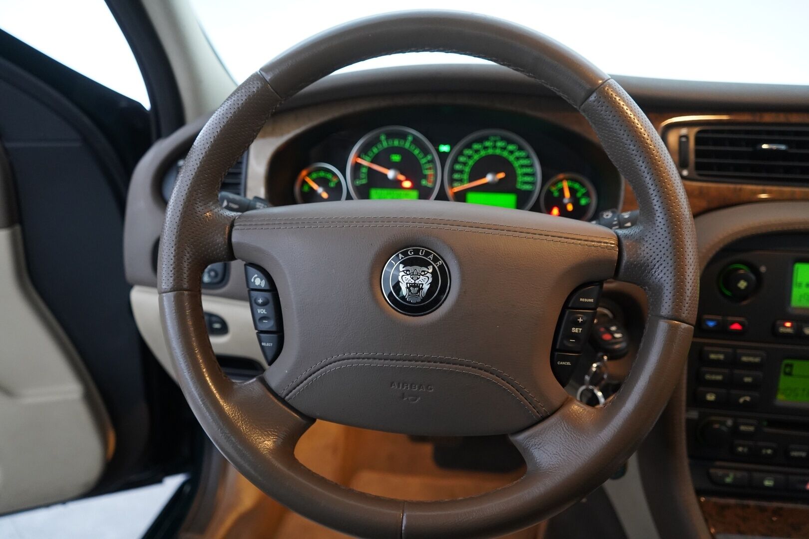 Jaguar S-Type 2006 2,7D V6 Executive Aut *Lohko / Vakkari / Täysnahka / Ilmastointi / Tutka* - Juuri katsastettu / Siistikuntoinen / Kahdet hyvät renkaat + vanteet