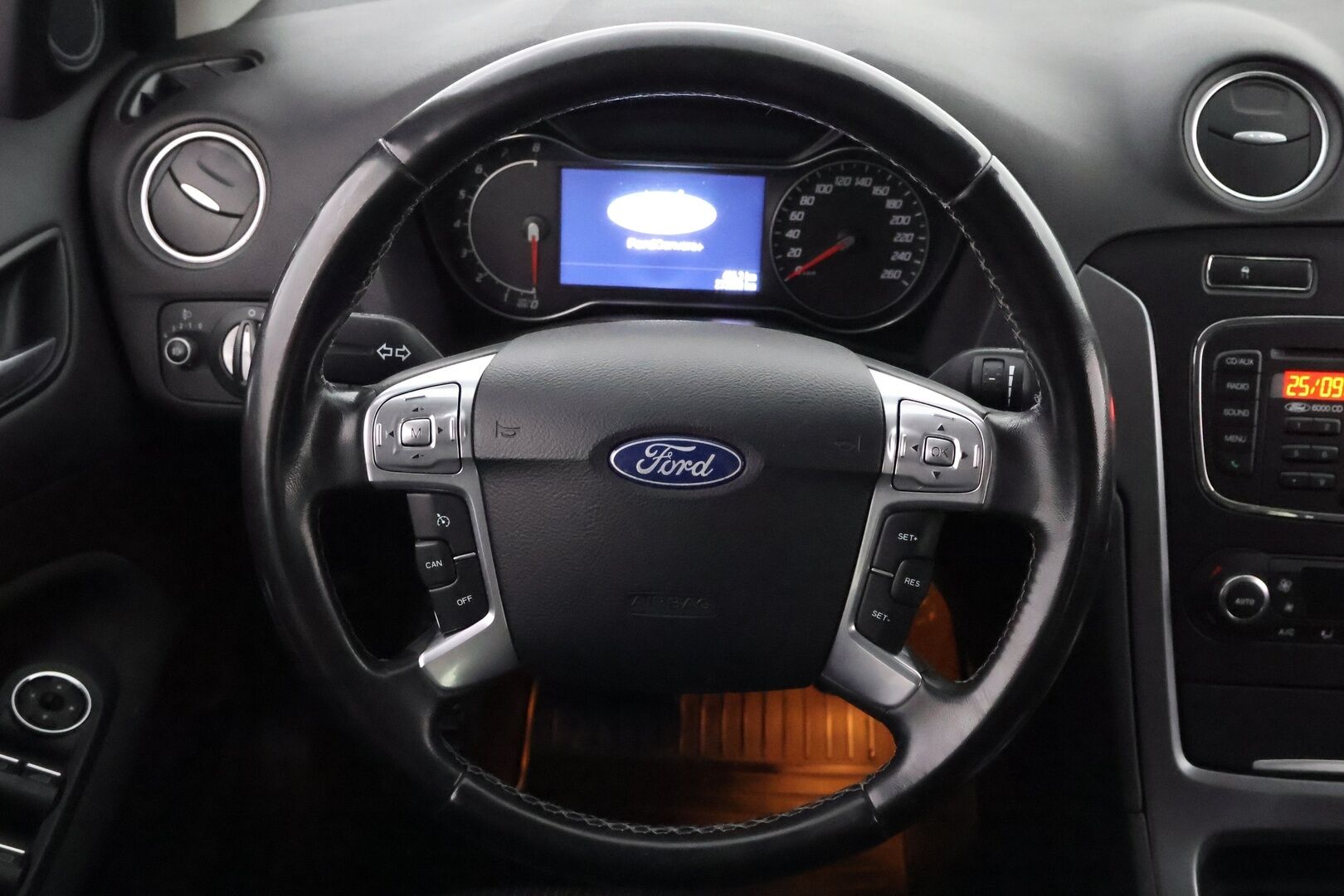 Ford Mondeo 2011 2,0 145hv Flexifuel Titanium M5 Wagon * Suomiauto / Vetokoukku / Lohko & Sisäpistoke / Vakkari / Peruutustutka - 2x Renkaat aluvantein / Moottori vaihdettu / Siisti ikäisekseen!