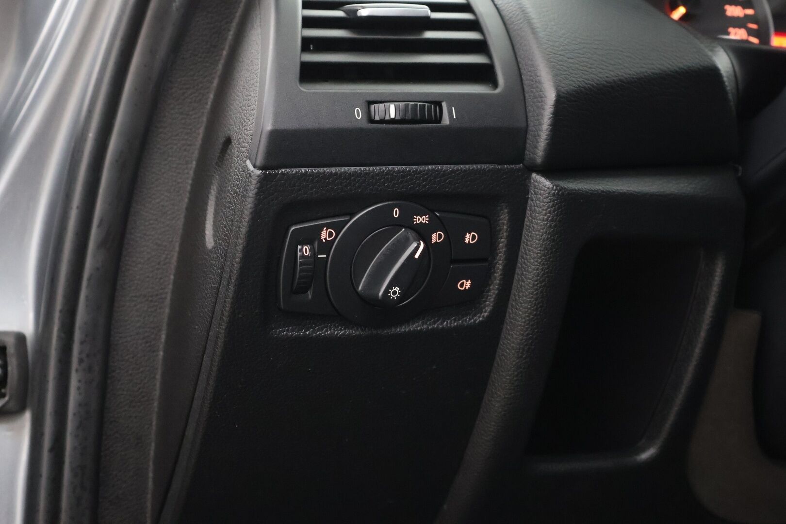 BMW 116 2009 5ov. - YritysOutlet - Myydään vain yrityksille - – Tämä auto myydään YritysOutlet -valikoimasta vain yritykselle