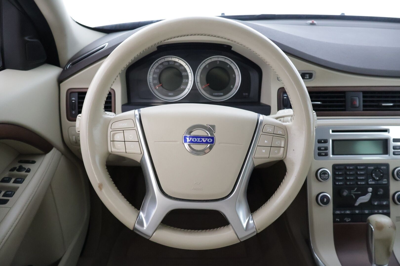 Volvo XC70 2011 D5 AWD Summum aut - * Juuri saapunut! *