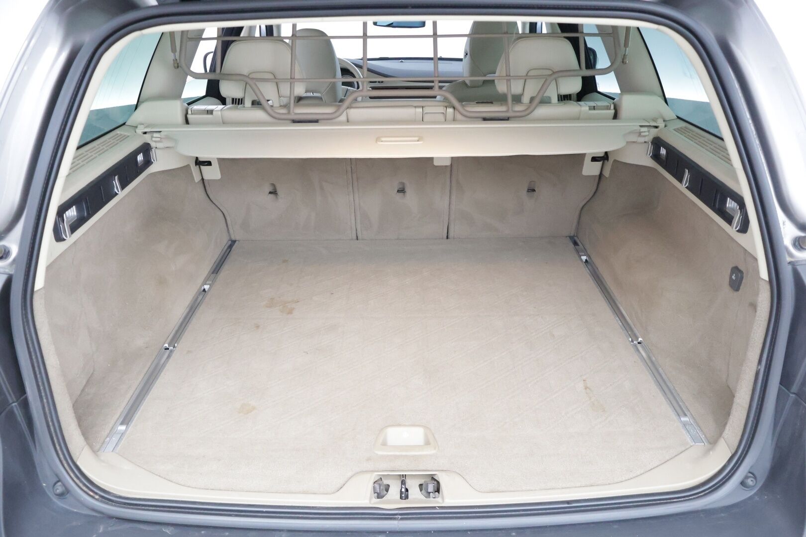 Volvo XC70 2011 D5 AWD Summum aut - * Juuri saapunut! *