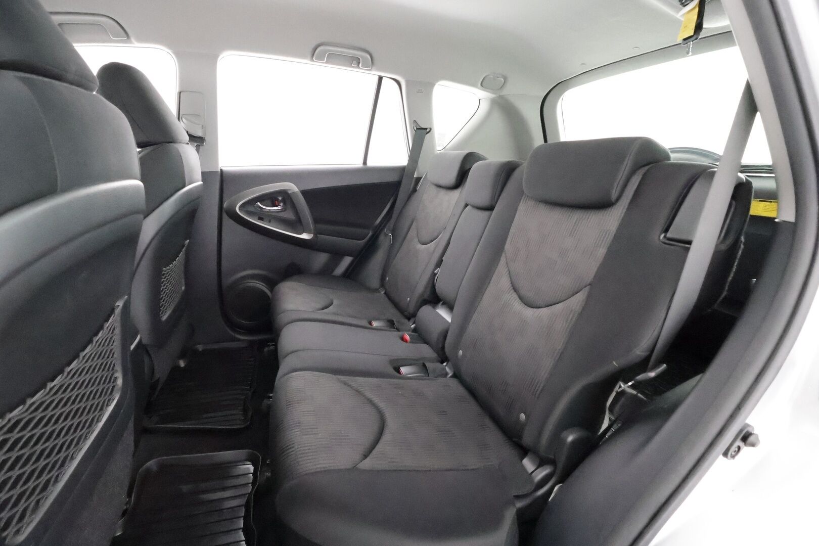 Toyota RAV4 2011 2,0 Valvematic 4WD - | Koukku | Facelift | LED-lisävalo | Lohkolämmitin | CD&AUX | Penkinlämmittimet | Ilmastointi | Suomi-auto | Kahdet renkaat | Huoltokirja | LAATIKKO VAIHDETTU! |