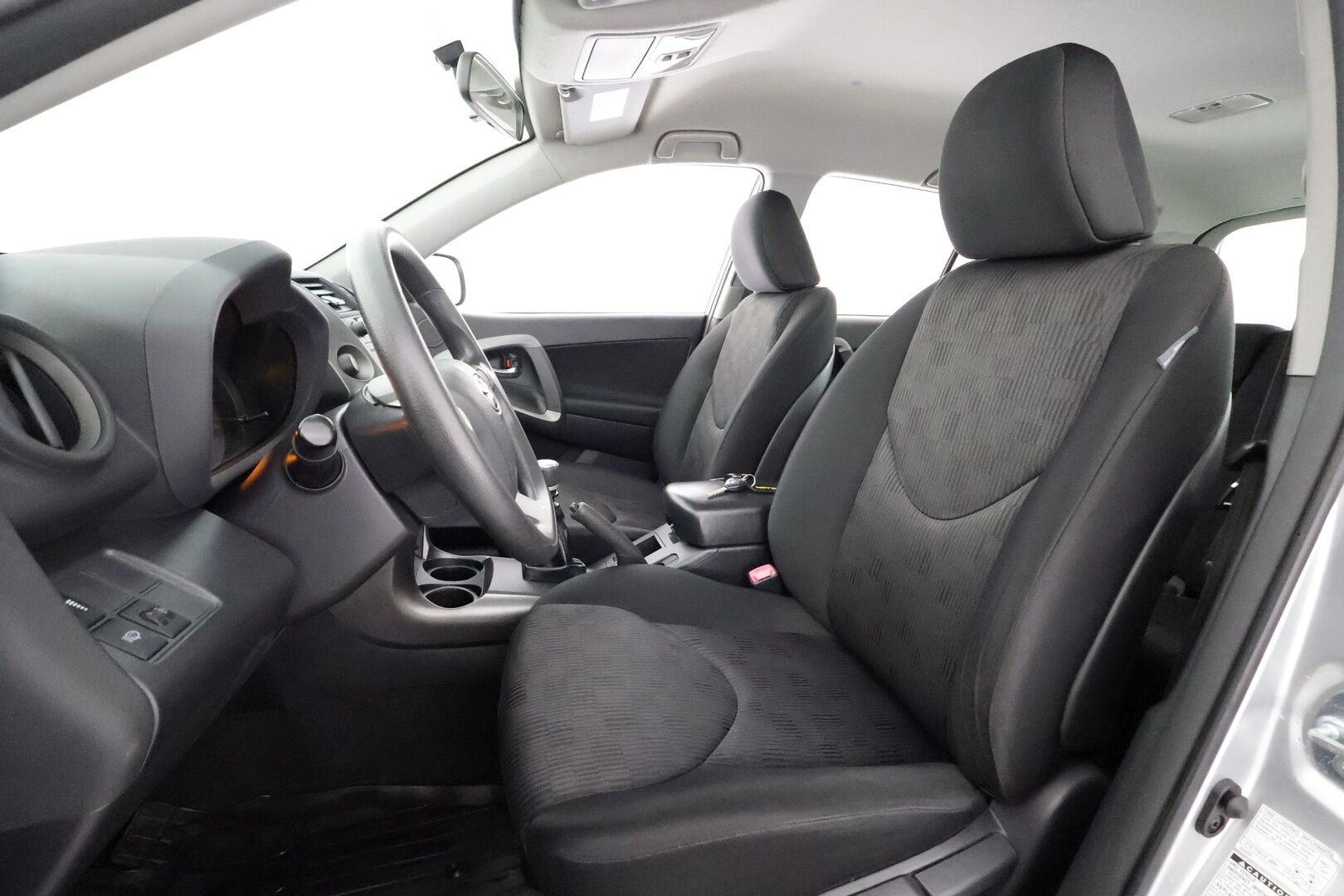 Toyota RAV4 2011 2,0 Valvematic 4WD - | Koukku | Facelift | LED-lisävalo | Lohkolämmitin | CD&AUX | Penkinlämmittimet | Ilmastointi | Suomi-auto | Kahdet renkaat | Huoltokirja | LAATIKKO VAIHDETTU! |