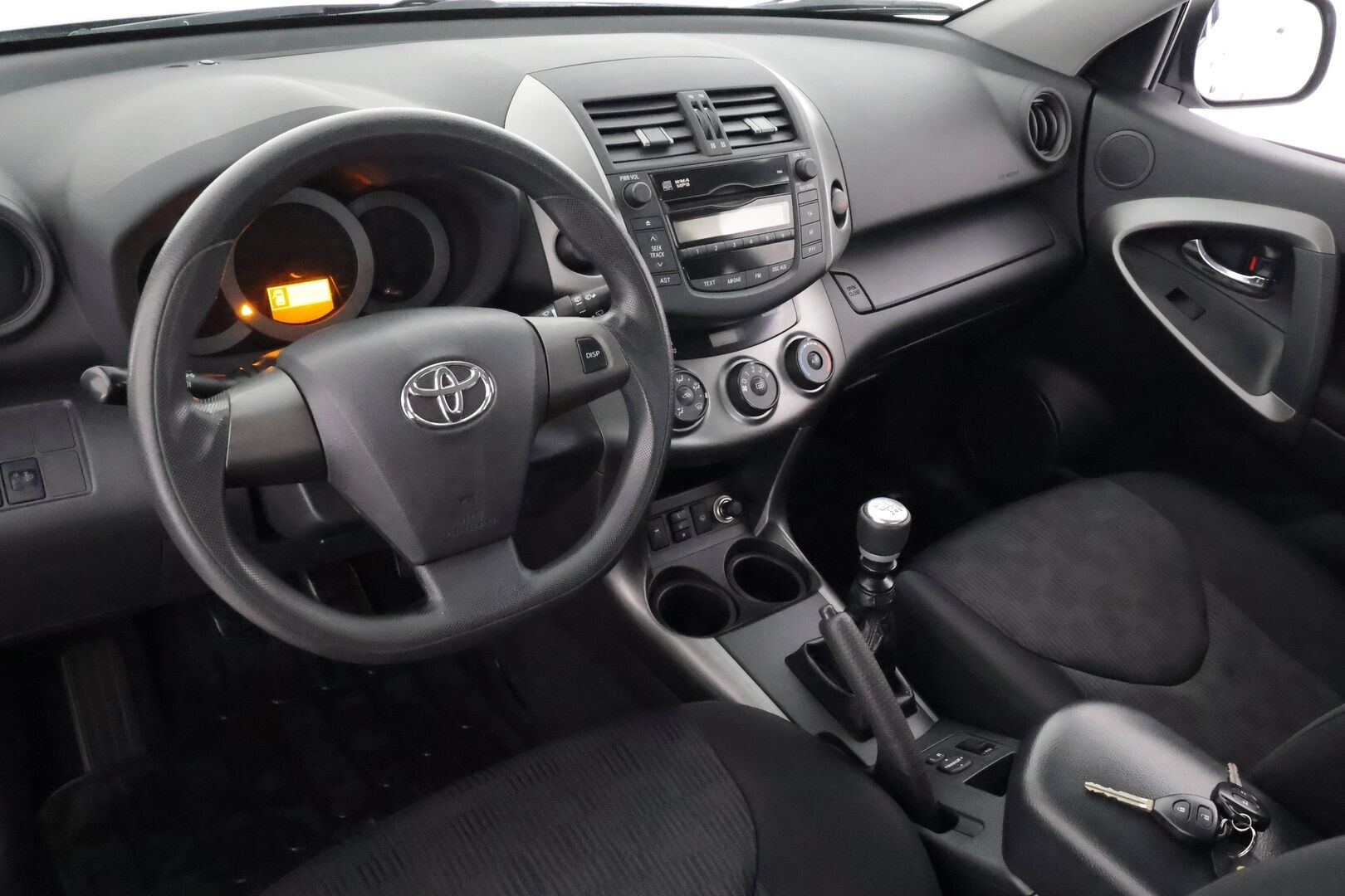 Toyota RAV4 2011 2,0 Valvematic 4WD - | Koukku | Facelift | LED-lisävalo | Lohkolämmitin | CD&AUX | Penkinlämmittimet | Ilmastointi | Suomi-auto | Kahdet renkaat | Huoltokirja | LAATIKKO VAIHDETTU! |