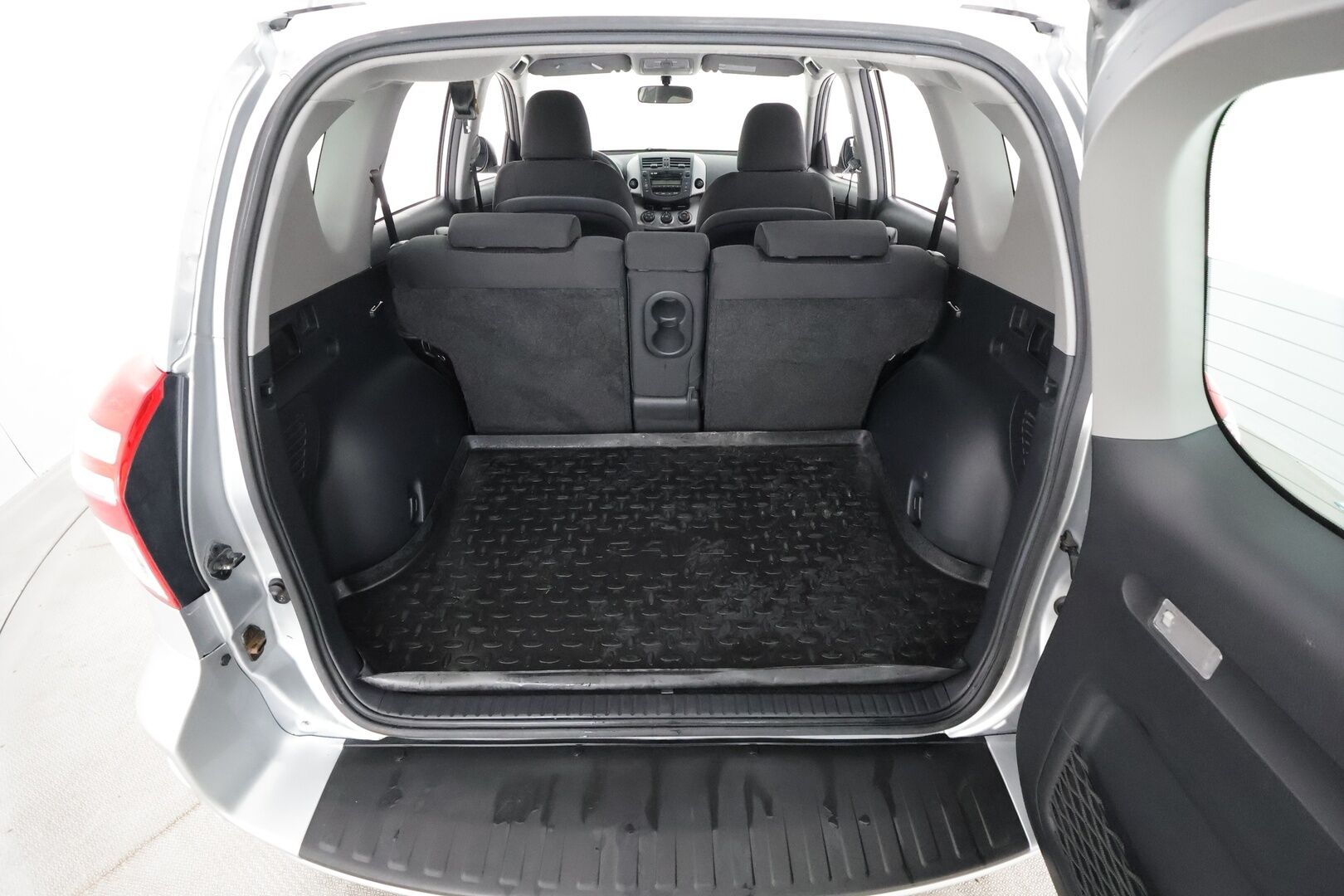 Toyota RAV4 2011 2,0 Valvematic 4WD - | Koukku | Facelift | LED-lisävalo | Lohkolämmitin | CD&AUX | Penkinlämmittimet | Ilmastointi | Suomi-auto | Kahdet renkaat | Huoltokirja | LAATIKKO VAIHDETTU! |