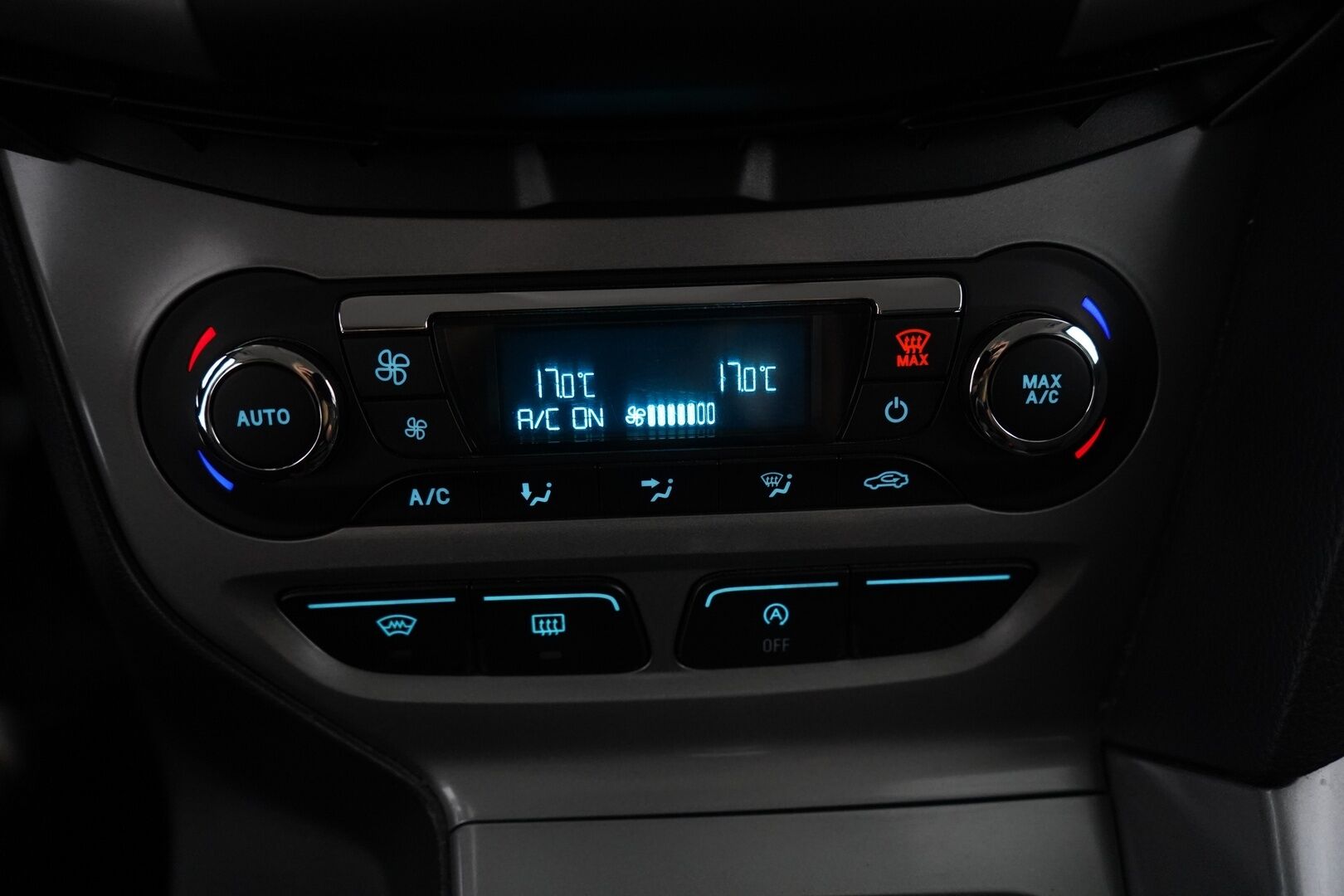 Ford Focus 2012 1.6 Ecoboost 150 hv Trend M6 *Lohko+sisä / Bt-Audio / Vakkari* - Suomi-auto / Kahdet alumiinivanteet! / Särmä huoltohistoria! 