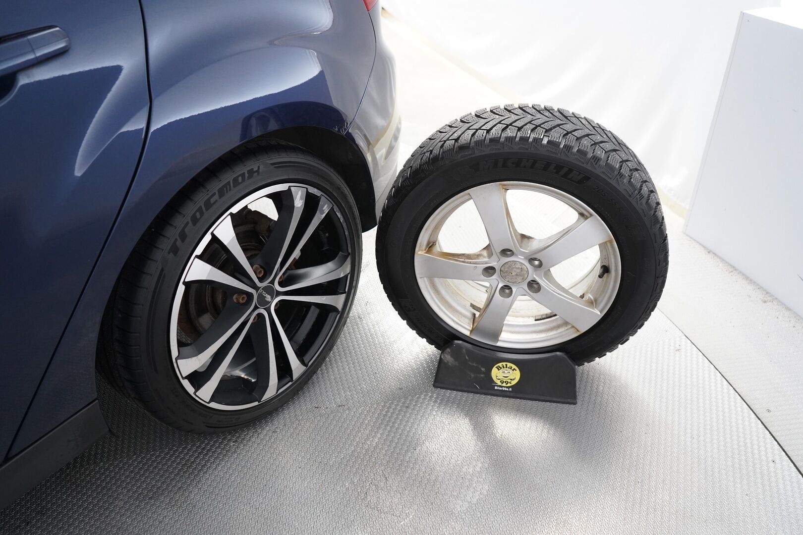 Ford Focus 2012 1.6 Ecoboost 150 hv Trend M6 *Lohko+sisä / Bt-Audio / Vakkari* - Suomi-auto / Kahdet alumiinivanteet! / Särmä huoltohistoria! 