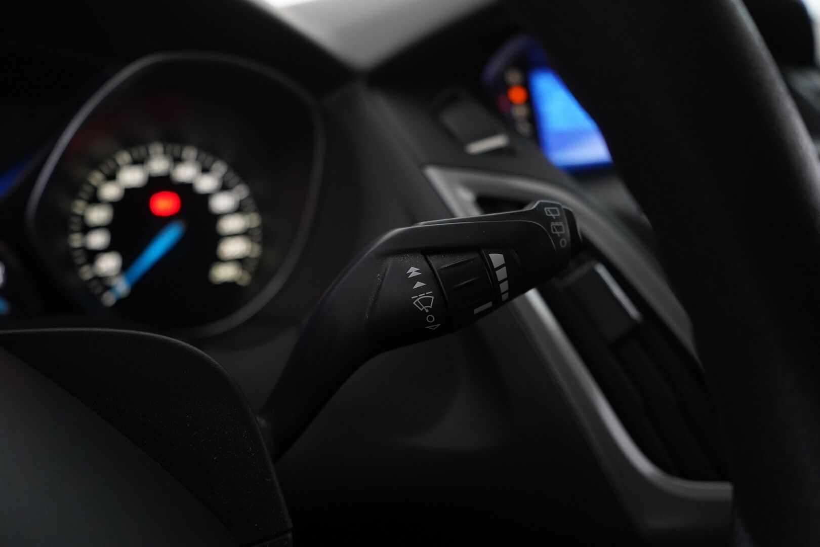 Ford Focus 2012 1.6 Ecoboost 150 hv Trend M6 *Lohko+sisä / Bt-Audio / Vakkari* - Suomi-auto / Kahdet alumiinivanteet! / Särmä huoltohistoria! 
