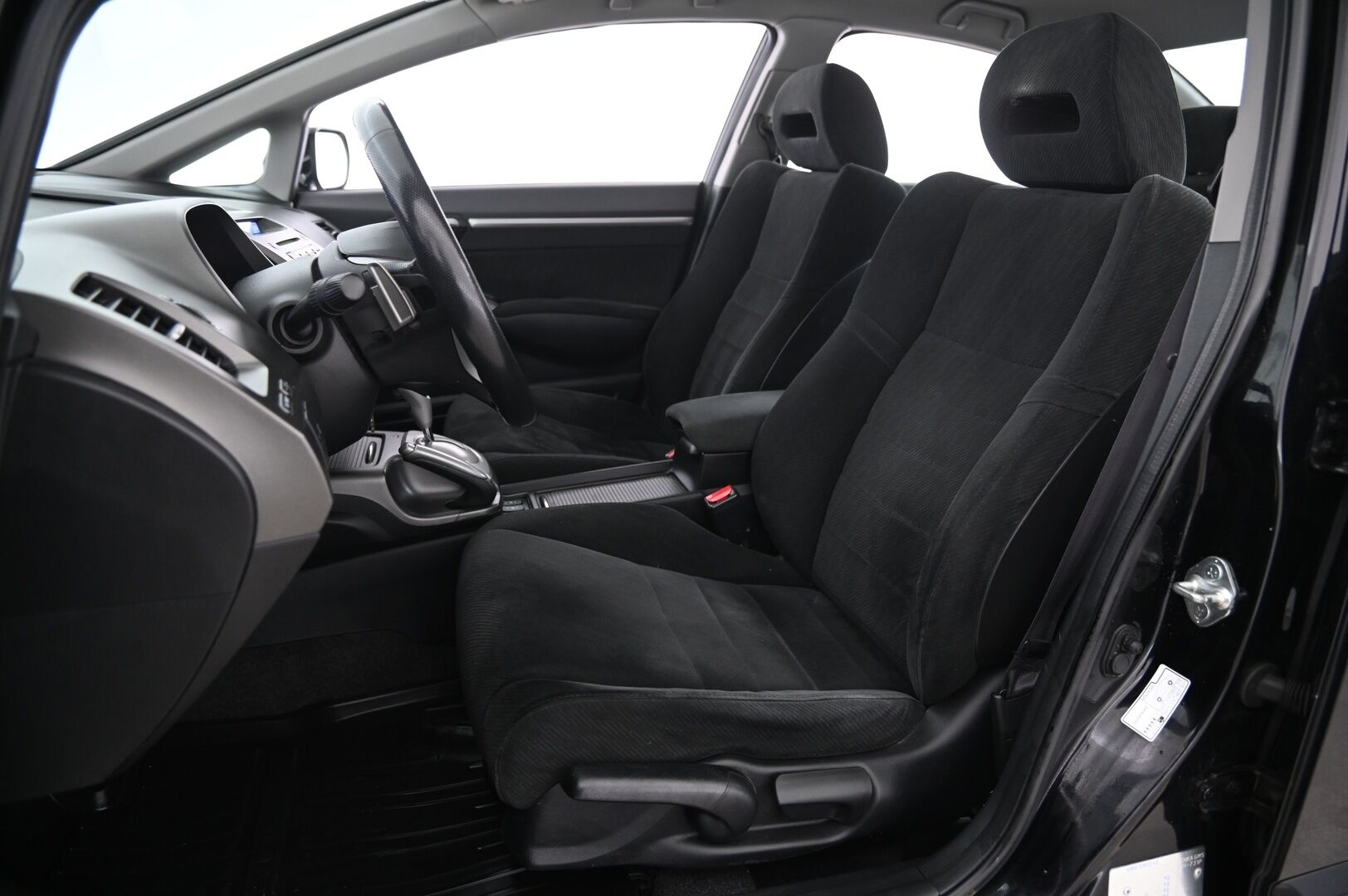 Honda Civic 2011 4D 1,8i Executive AT Business - Vetokoukku | Vakkari | Lohkolämmitin | Suomi-auto | Hyvät huollot!