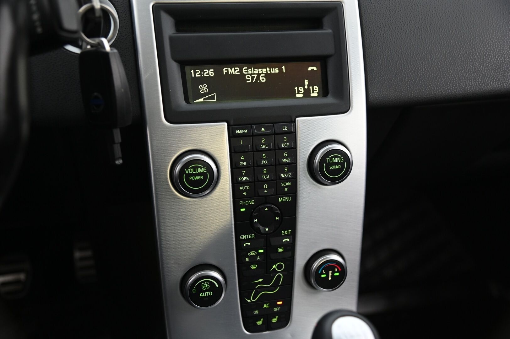 Volvo S40 2011 1,6D DRIVe S/S Classic man *Myydään Huutokaupat.com sivun kautta* - https://huutokaupat.com/kohde/5704041/volvo-s40-juuri-huollettu-webasto-puolinahat-2011