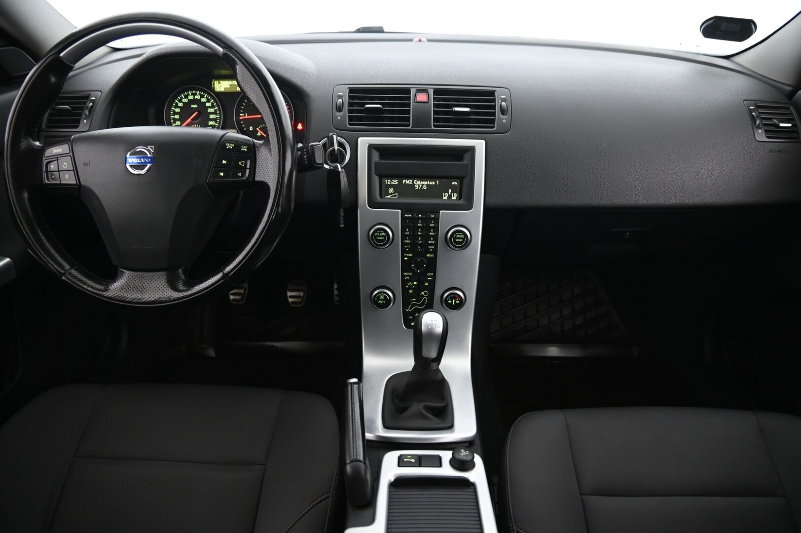 Volvo S40 2011 1,6D DRIVe S/S Classic man *Myydään Huutokaupat.com sivun kautta* - https://huutokaupat.com/kohde/5704041/volvo-s40-juuri-huollettu-webasto-puolinahat-2011