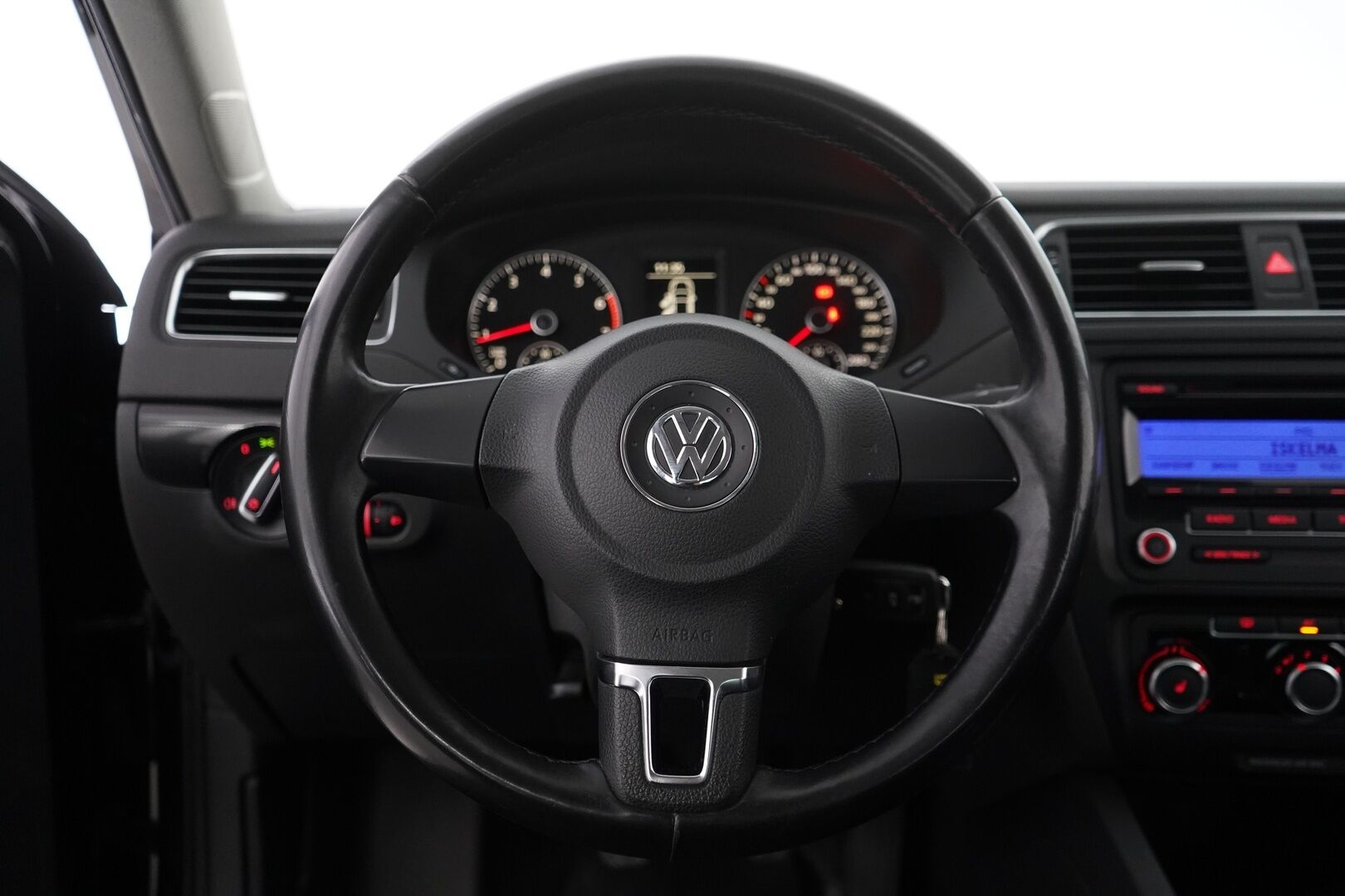 Volkswagen Jetta 2011 Comfortline 1,2 TSI 77 kW (105 hv) BlueMotion Technology - Vakkari / Ilmastointi / Koukku / Suomi-auto