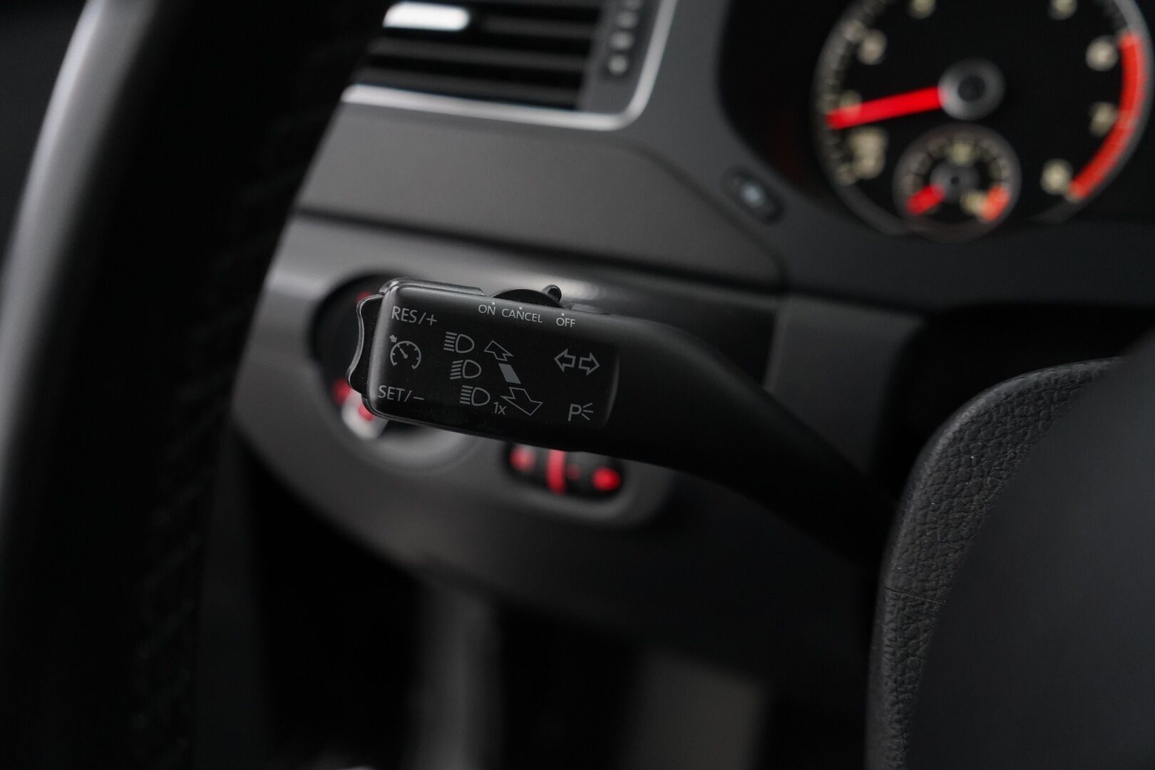 Volkswagen Jetta 2011 1.2 TSI Comfortline 77kW *Vakkari / Lohko / Vetokoukku* - Juuri katsastettu / Suomi-auto / Viimeisin huolto 222tkm / Kahdet renkaat / Talveksi hyvät nastat
