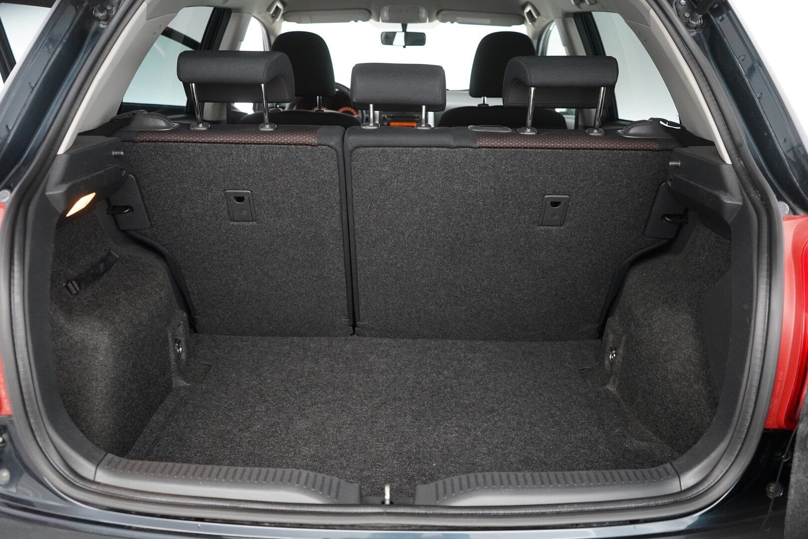 Toyota Auris 2012 1,6 Valvematic Sol Edition - Webasto / Ilmastointi / Vakionopeudensäädin / Siisti / Kahdet renkaat alumiinivantein