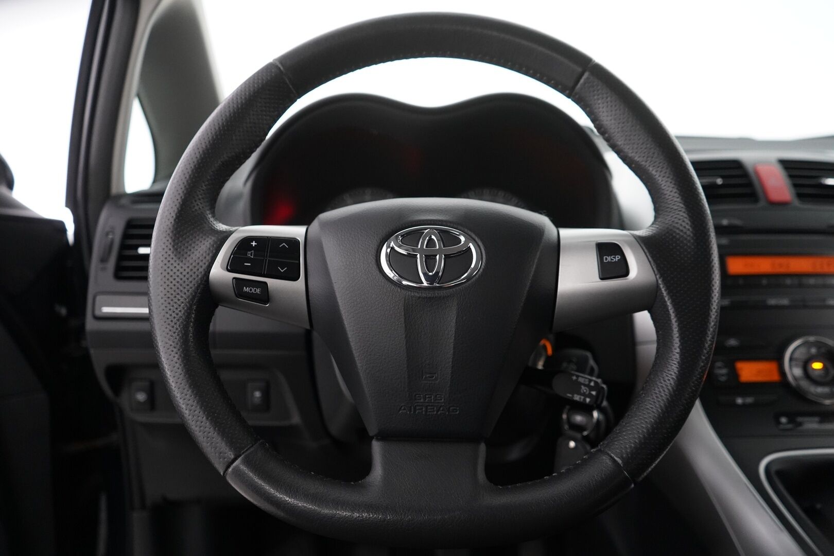 Toyota Auris 2012 1,6 Valvematic Sol Edition - Webasto / Ilmastointi / Vakionopeudensäädin / Siisti / Kahdet renkaat alumiinivantein