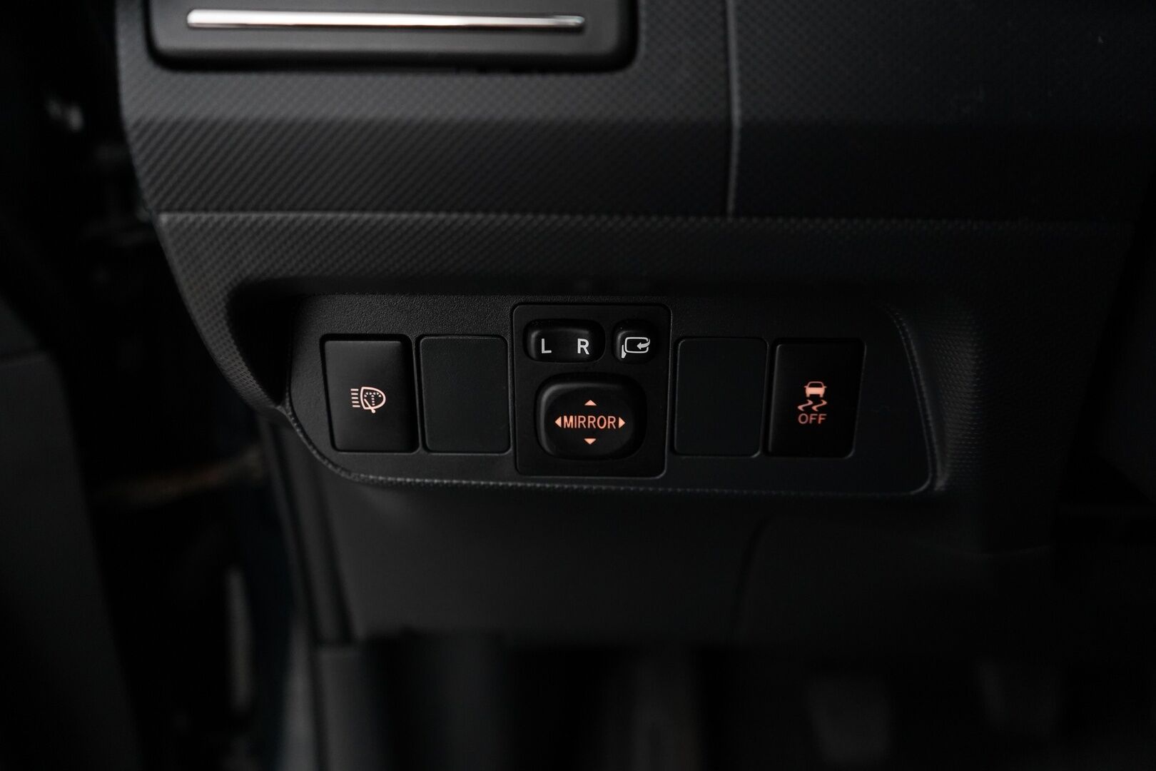 Toyota Auris 2012 1,6 Valvematic Sol Edition - Webasto / Ilmastointi / Vakionopeudensäädin / Siisti / Kahdet renkaat alumiinivantein