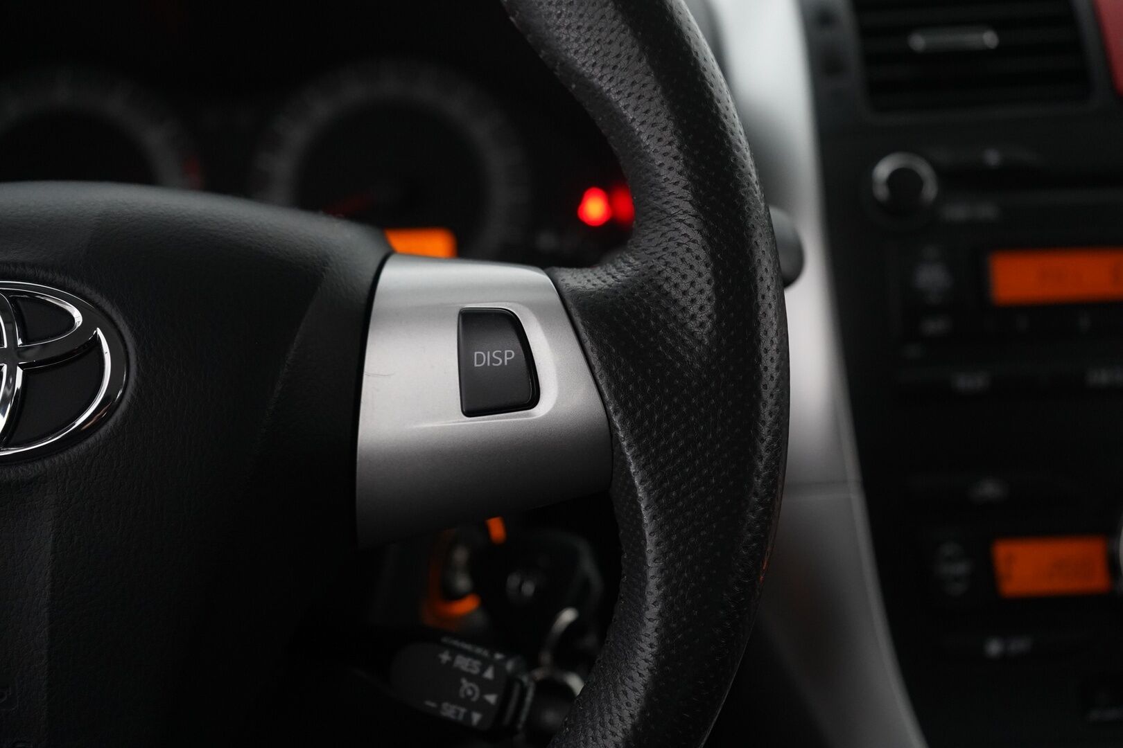 Toyota Auris 2012 1,6 Valvematic Sol Edition - Webasto / Ilmastointi / Vakionopeudensäädin / Siisti / Kahdet renkaat alumiinivantein