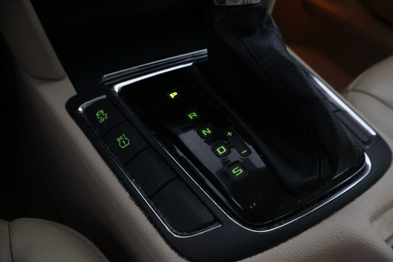 Skoda Superb 2011 Combi 2,0 TDI - Myydään Huutokaupat.com- sivustolla
