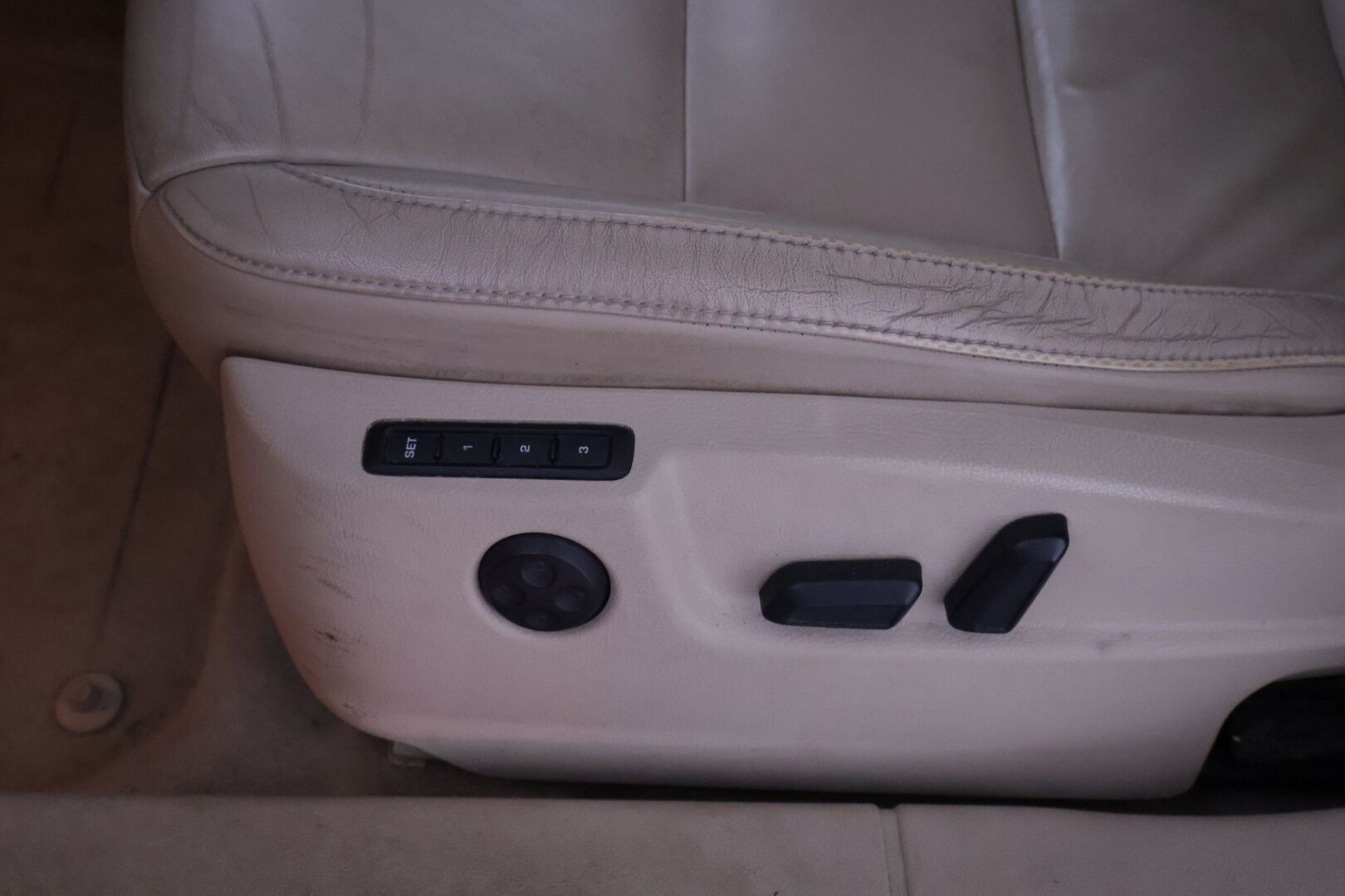 Skoda Superb 2011 Combi 2,0 TDI - Myydään Huutokaupat.com- sivustolla