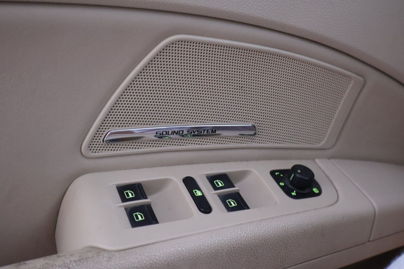 Skoda Superb 2011 Combi 2,0 TDI - Myydään Huutokaupat.com- sivustolla