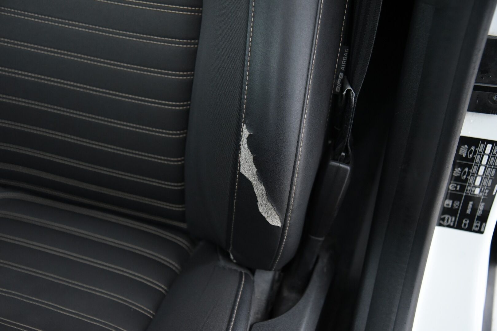Volvo V50 2011 D3 Classic aut / Myydään huutokaupat.com:issa! - Myydään vain huutokaupat.com:issa! 