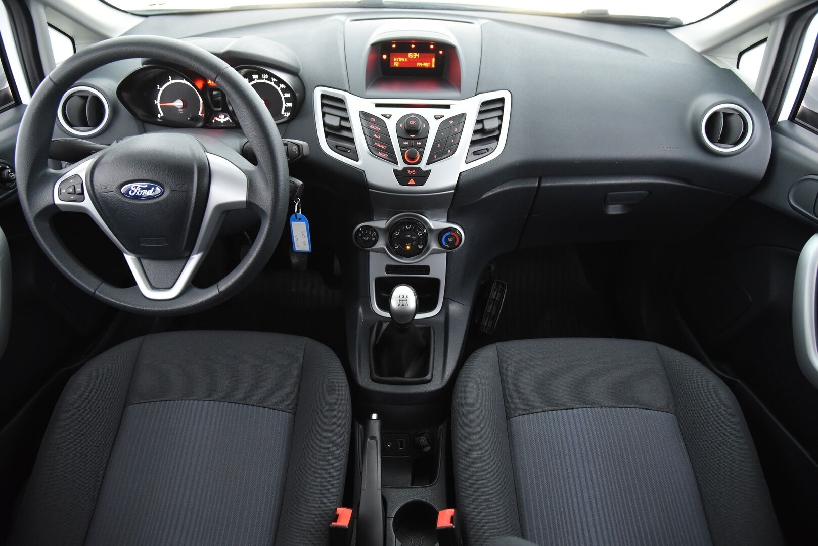 Ford Fiesta 2012 1,25 60 hv Trend M5 5-ovinen / Suomi-auto / Lohko + sis.pistoke / Lämmitettävä tuulilasi - 2 om. Suomi-auto erinomaisella huoltohistorialla!