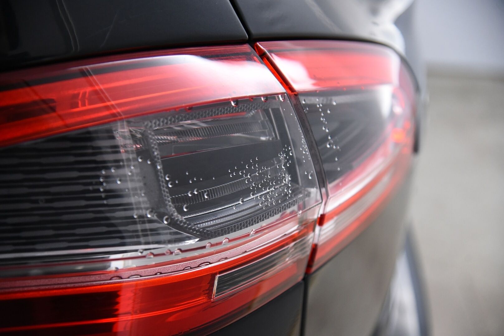 Ford S-Max 2013 2,0 TDCi 140 hv PowerShift Sport A6 5-ovinen / Lohko / Vakkari / 7P / Tutkat / Lisävalo / YritysOutlet - Myydään vain yrityksille - YritysOutlet - Myydään vain yrityksille