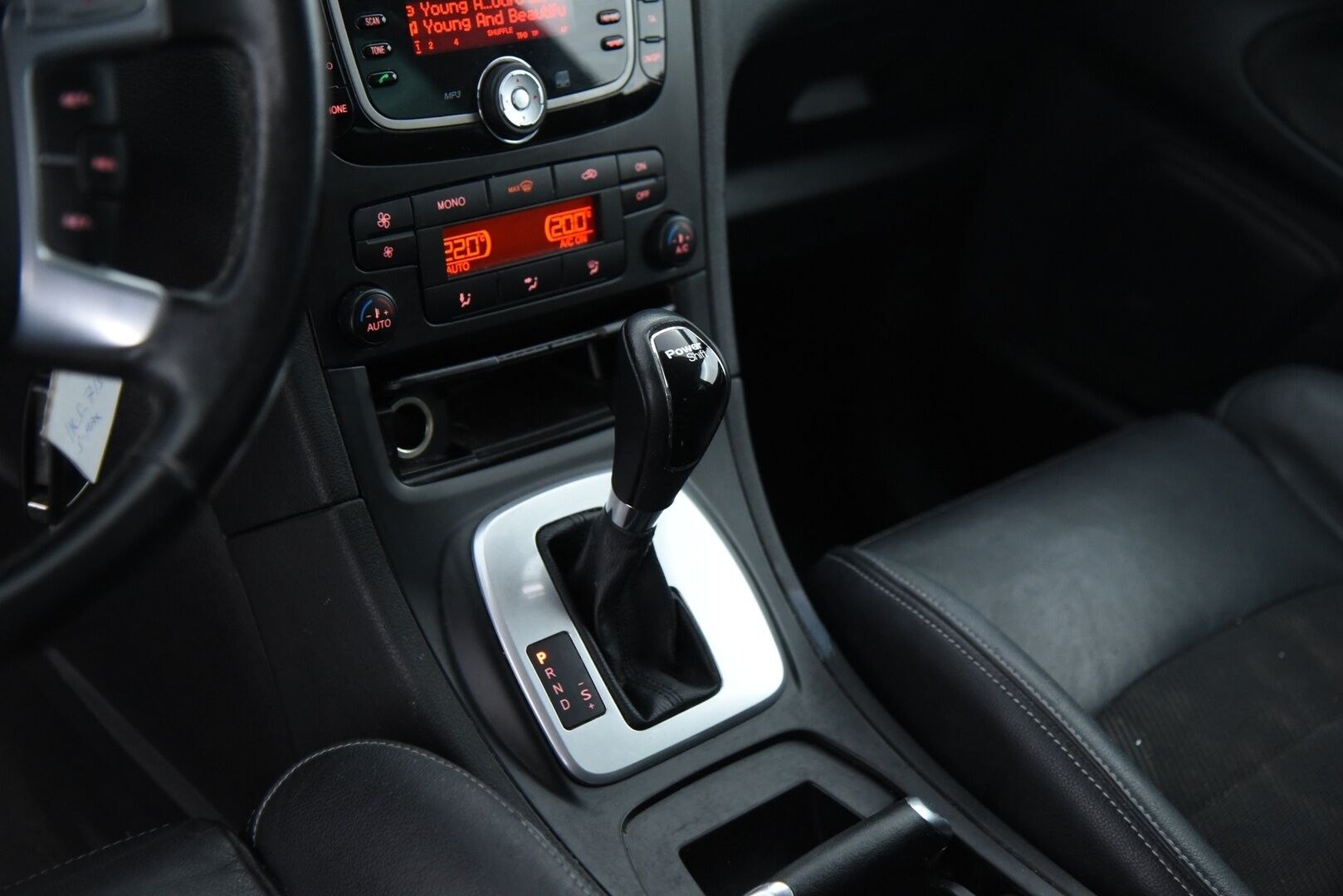 Ford S-Max 2013 2,0 TDCi 140 hv PowerShift Sport A6 5-ovinen / Lohko / Vakkari / 7P / Tutkat / Lisävalo / YritysOutlet - Myydään vain yrityksille - YritysOutlet - Myydään vain yrityksille