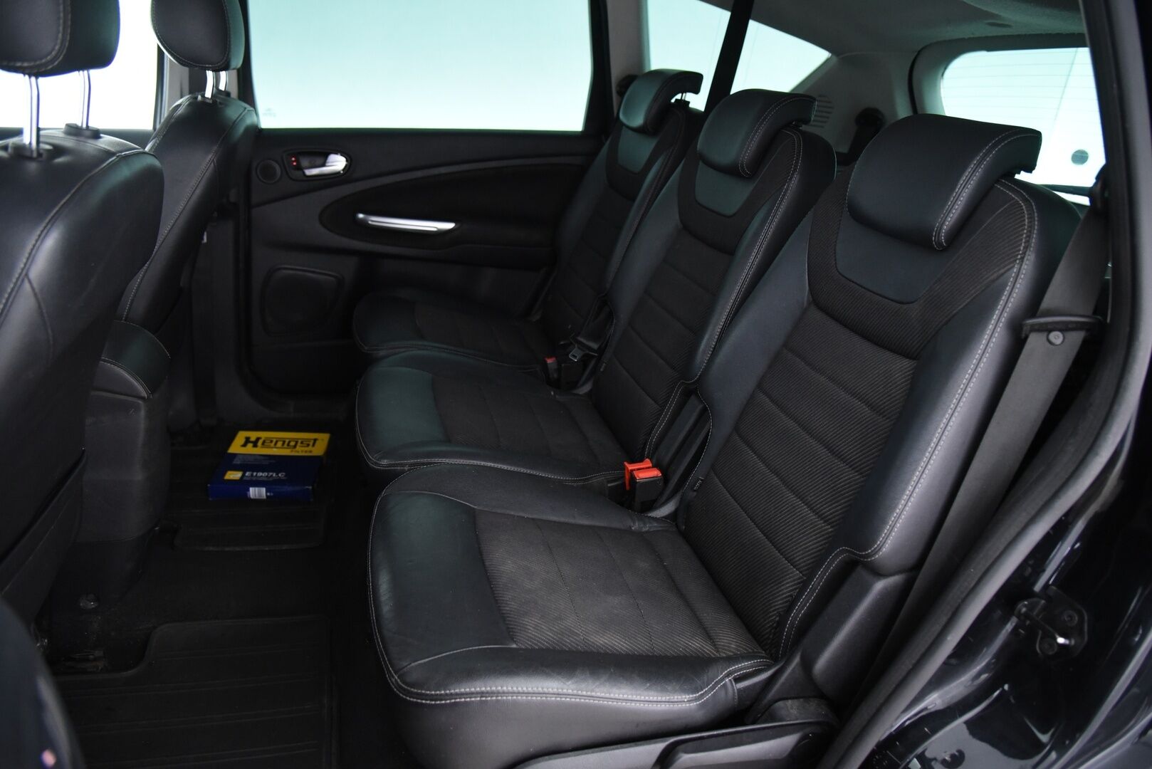 Ford S-Max 2013 2,0 TDCi 140 hv PowerShift Sport A6 5-ovinen / Lohko / Vakkari / 7P / Tutkat / Lisävalo / YritysOutlet - Myydään vain yrityksille - YritysOutlet - Myydään vain yrityksille