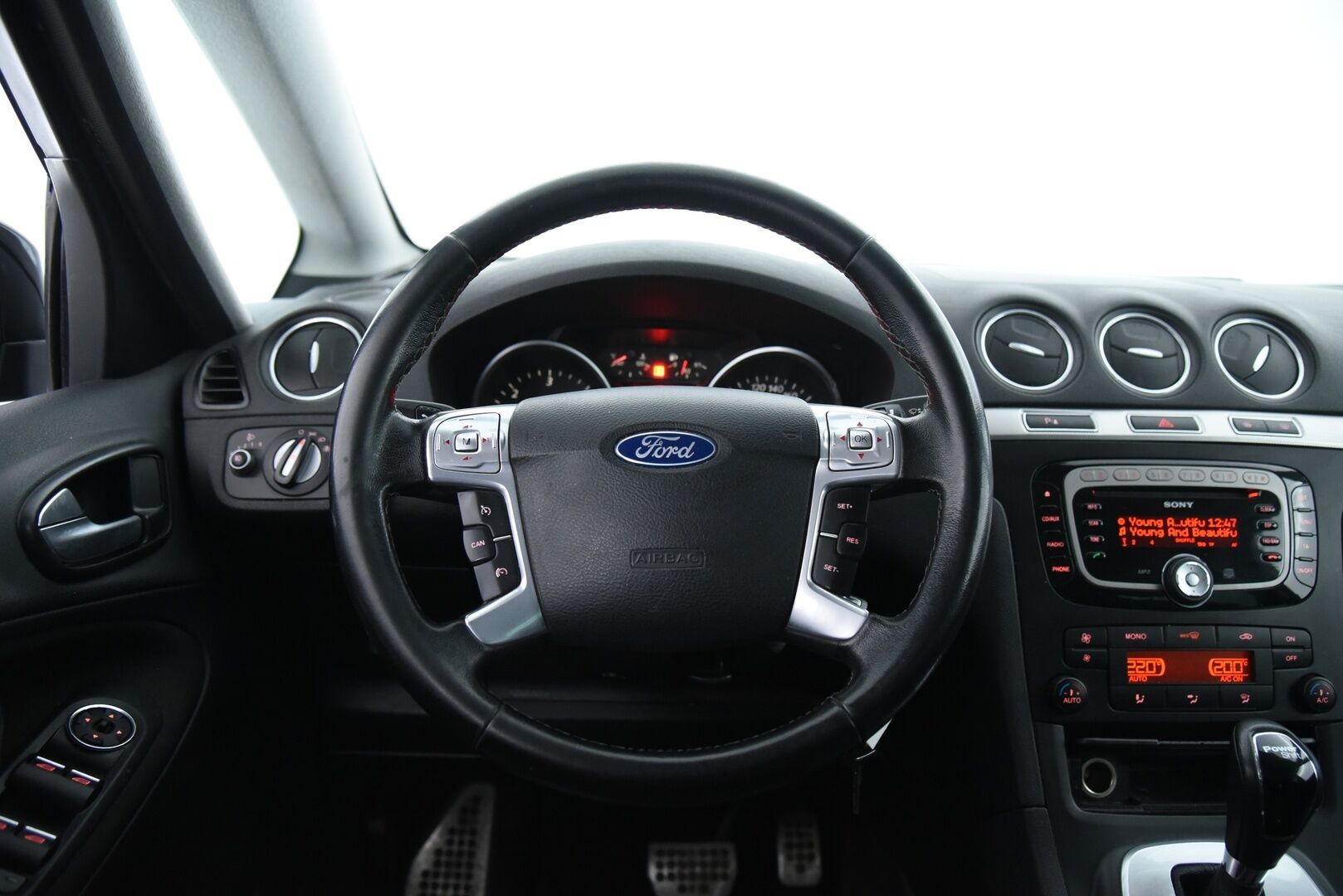 Ford S-Max 2013 2,0 TDCi 140 hv PowerShift Sport A6 5-ovinen / Lohko / Vakkari / 7P / Tutkat / Lisävalo / YritysOutlet - Myydään vain yrityksille - YritysOutlet - Myydään vain yrityksille