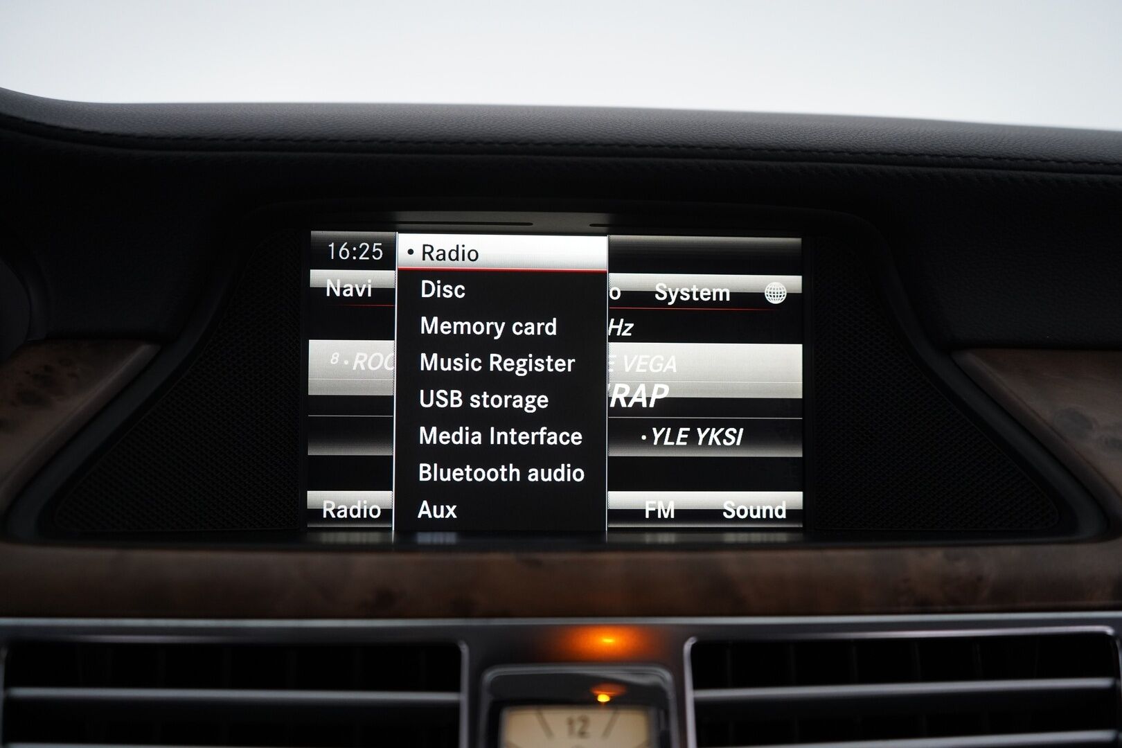 Mercedes-Benz CLS 2013 250 CDI BE Shooting Brake Business - JUURI katsastettu ! | Suomi-auto | Eberspächer | Kamera | Sähköpenkki | Blis | Vetokoukku | Kahdet renkaat upeilla aluvanteilla |  
