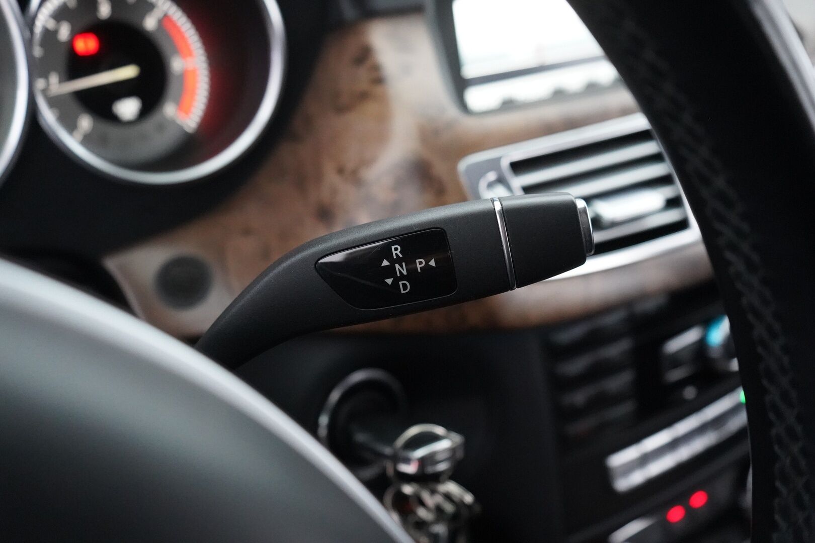 Mercedes-Benz CLS 2013 MYYDÄÄN HUUTOKAUPAT.COM - MYYDÄÄN HUUTOKAUPAT.COM!! Suomi-auto | Eberspächer | Kamera | Sähköpenkki | Blis |  koukku | Kahdet renkaat aluvantein |  