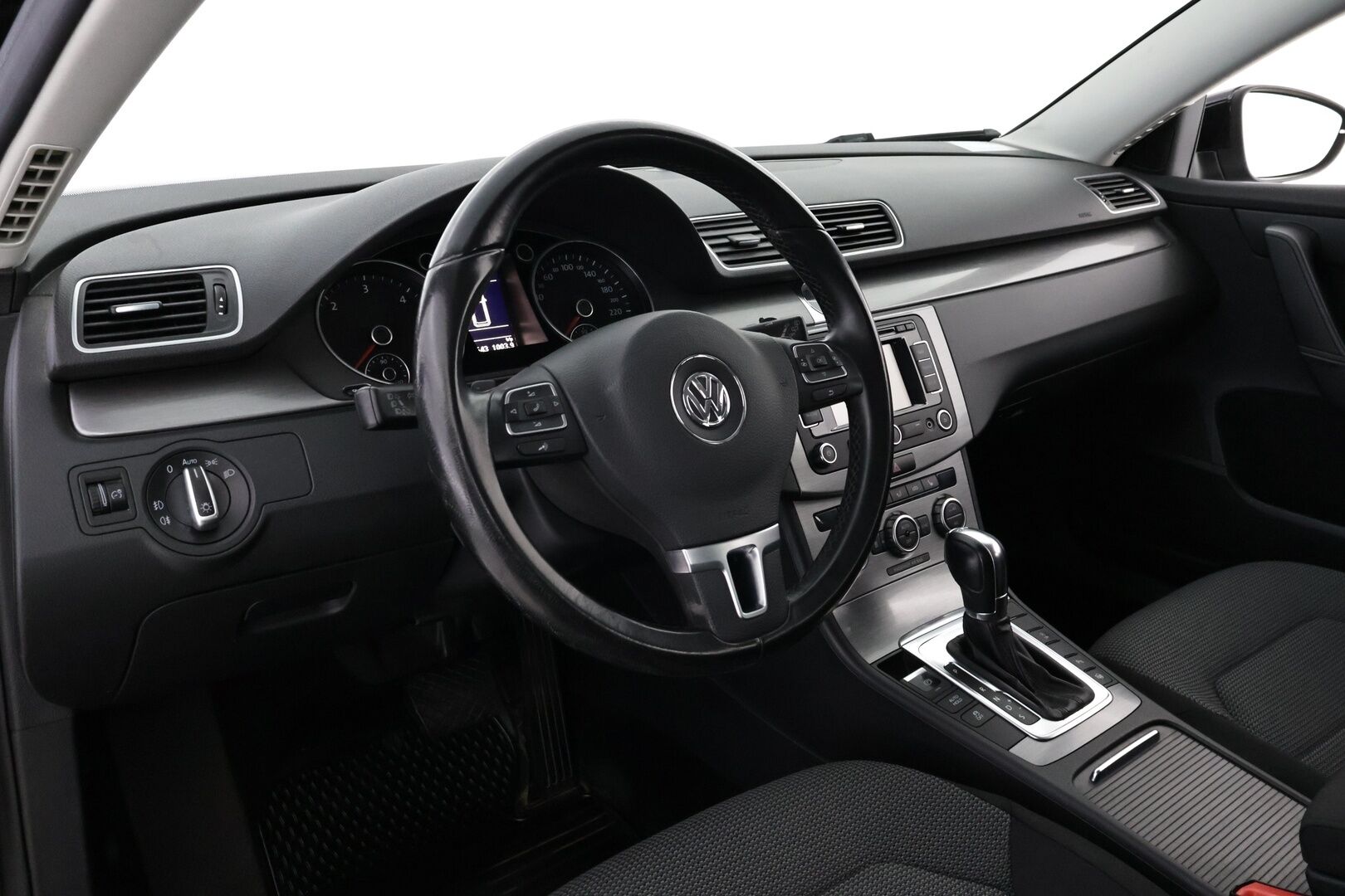 Volkswagen Passat 2013 Variant Comfortline 1,6 TDI 77 kW (105 hv) BlueMotion Technology DSG-automaatti - Suomiauto | Webasto | Vakkari | Peruutustutkat | Bi-Xenon | Navigointi | 2x Renkaat aluvantein! | Jakopää juuri tehty!
