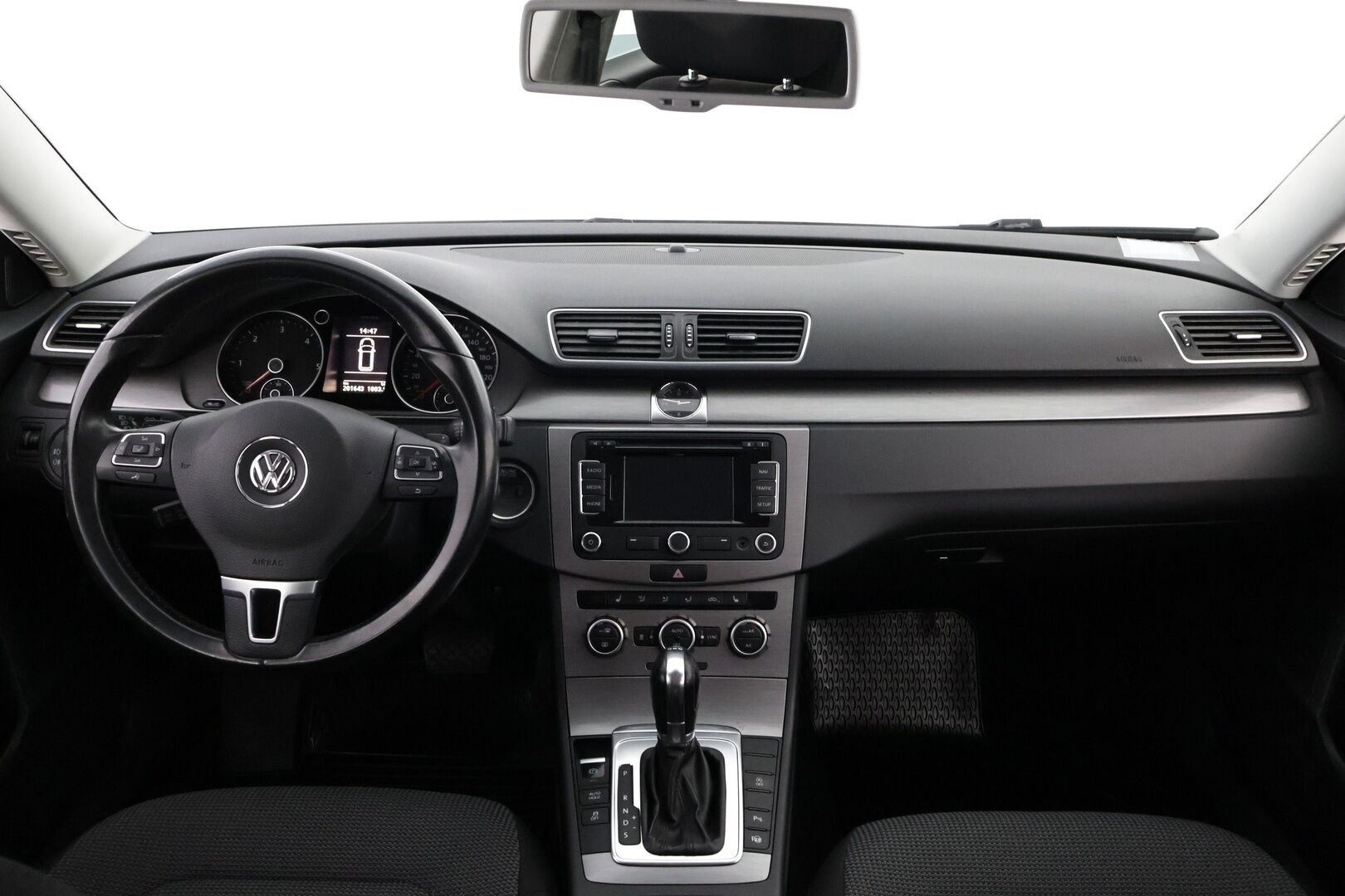 Volkswagen Passat 2013 Variant Comfortline 1,6 TDI 77 kW (105 hv) BlueMotion Technology DSG-automaatti - Suomiauto | Webasto | Vakkari | Peruutustutkat | Bi-Xenon | Navigointi | 2x Renkaat aluvantein! | Jakopää juuri tehty!