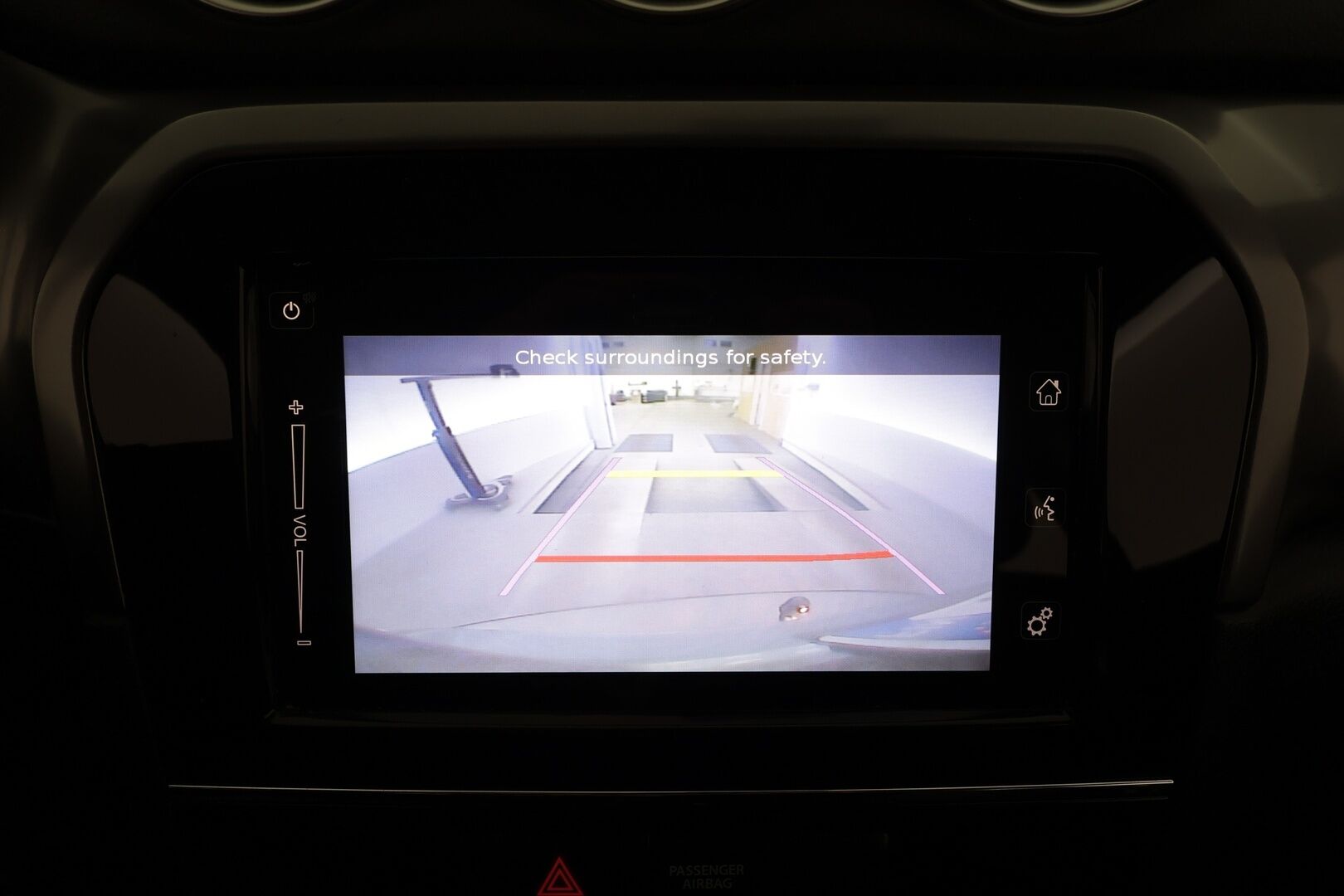 Suzuki Vitara 2019 112 BOOSTERJET 4WD GL+ 6AT * Suomi-auto / ACC / P.kamera / Lohkolämmitin / Koukku * - Kahdet renkaat aluvanteilla - HULLU BLACKWEEK KORKOTARJOUS 2,49%