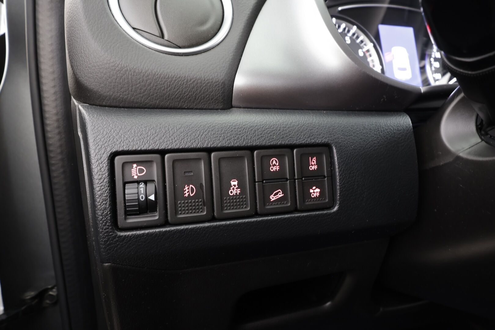 Suzuki Vitara 2019 112 BOOSTERJET 4WD GL+ 6AT * Suomi-auto / ACC / P.kamera / Lohkolämmitin / Koukku * - Kahdet renkaat aluvanteilla