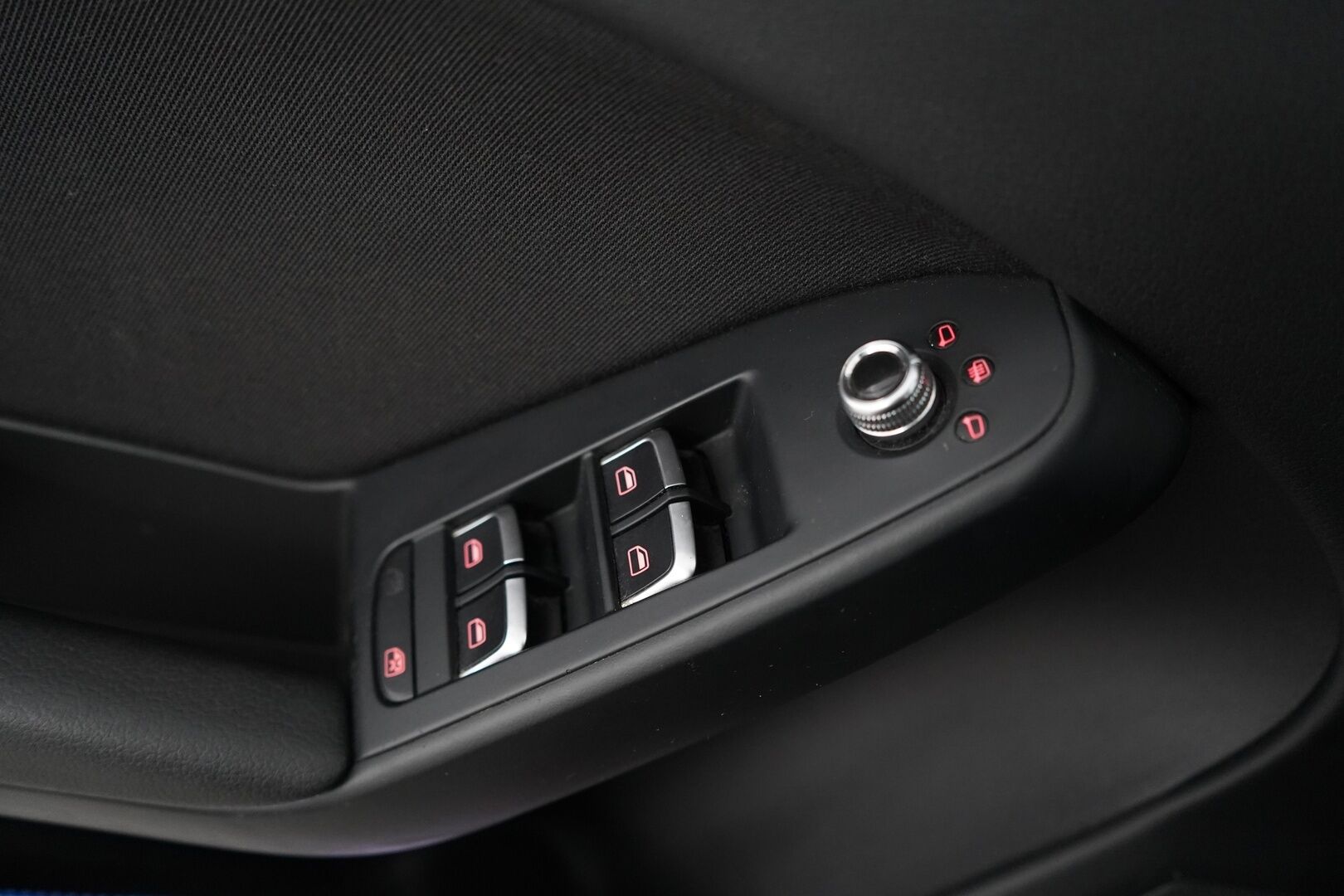 Audi A4 2013 Avant Business 1,8 TFSI 125 kW multitronic - YritysOutlet - Myydään vain yrityksille - Kahdet renkaat / Jakoketju tehty 2025 / Juuri Huollettu