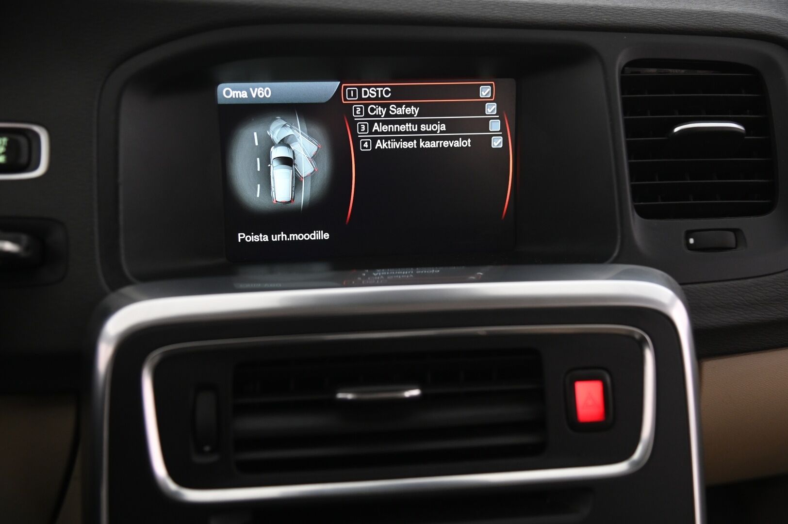 Volvo V60 2013 D5 AWD Summum Business aut *Webasto / Muistipenkki / Nahat / Koukku / Navi / Suomiauto* - 2x renkaat&alut / Huollettu 01/2026 / Takatutka / Led lisävalo