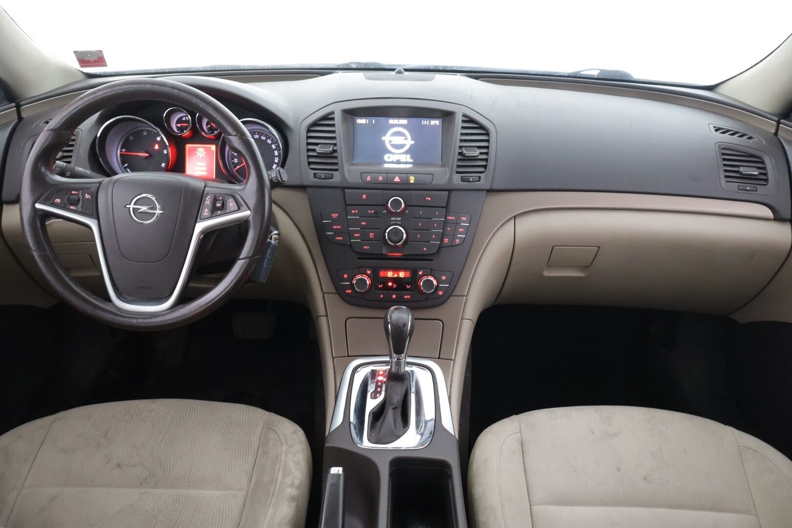 Opel Insignia 2012 Sports Tourer Edition 2,0 CDTI Ecotec 118kW AT6 - Myydään huudossa! ** Vakkari / Panoraama / Vaalea sisus / Bluetooth