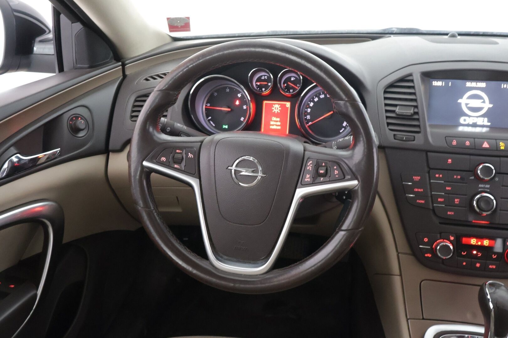 Opel Insignia 2012 Sports Tourer Edition 2,0 CDTI Ecotec 118kW AT6 - Myydään huudossa! ** Vakkari / Panoraama / Vaalea sisus / Bluetooth