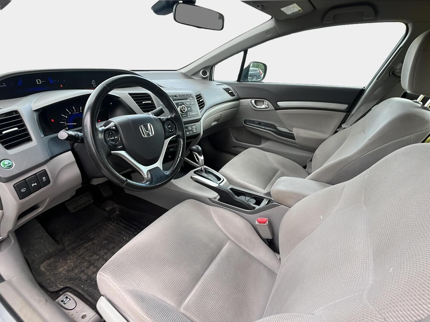 Honda Civic 2013 4D 1,8i Executive AT - Vakionopeudensäädin | Peruutuskamera & Tutka |  Automaattinen ilmastointi | Lohko + sisäpistoke | Hyvin huollettu! |