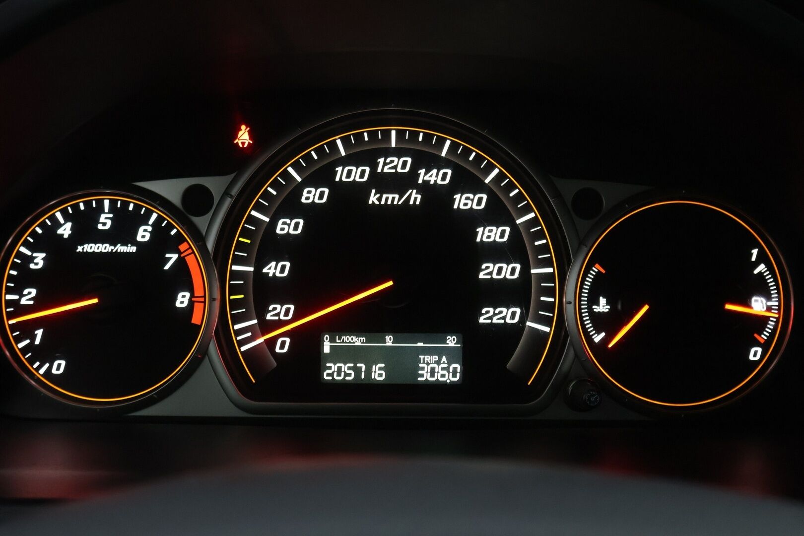 Honda CR-V 2006 2,0i 4WD Comfort - Suomiauto / Metalliväri / Lohko & Sisäpistoke / Kahdet fiksut renkaat!