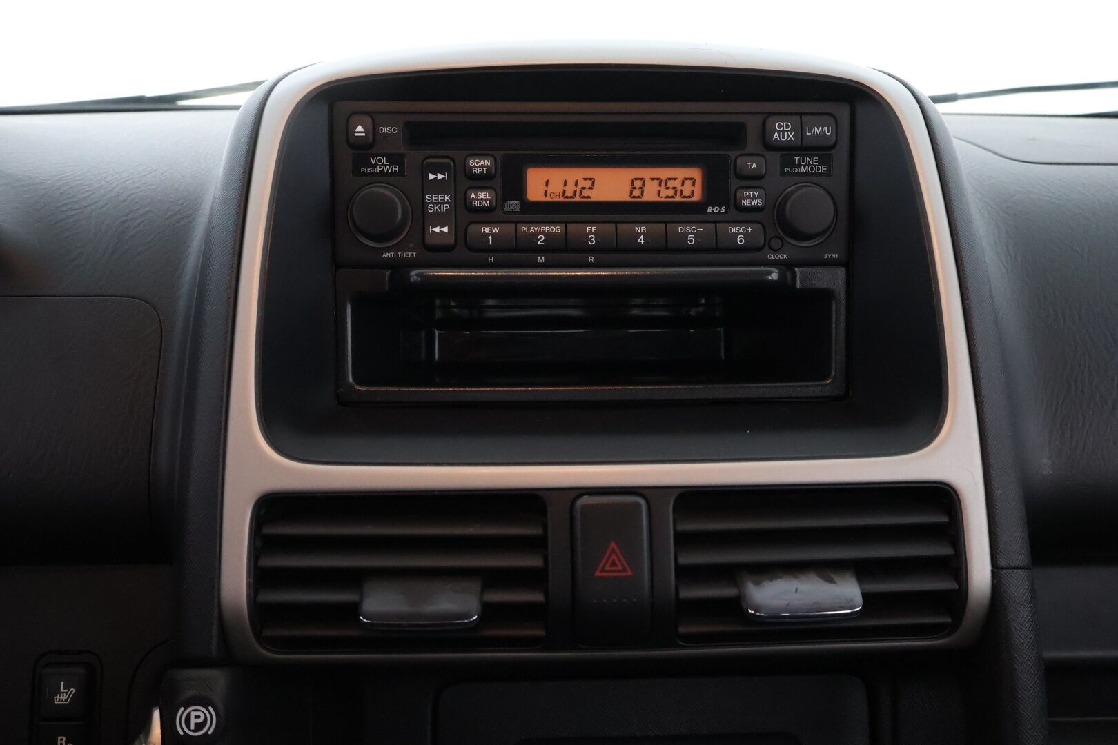 Honda CR-V 2006 2,0i 4WD Comfort - Suomiauto / Metalliväri / Lohko & Sisäpistoke / Kahdet fiksut renkaat!