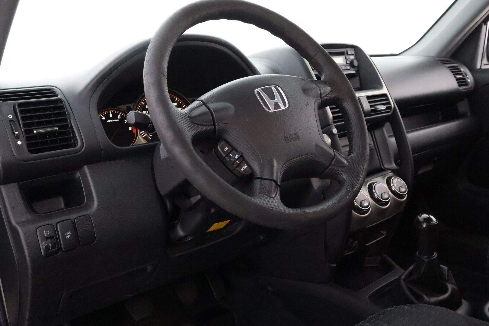 Honda CR-V 2006 2,0i 4WD Comfort - Suomiauto / Metalliväri / Lohko & Sisäpistoke / Kahdet fiksut renkaat!