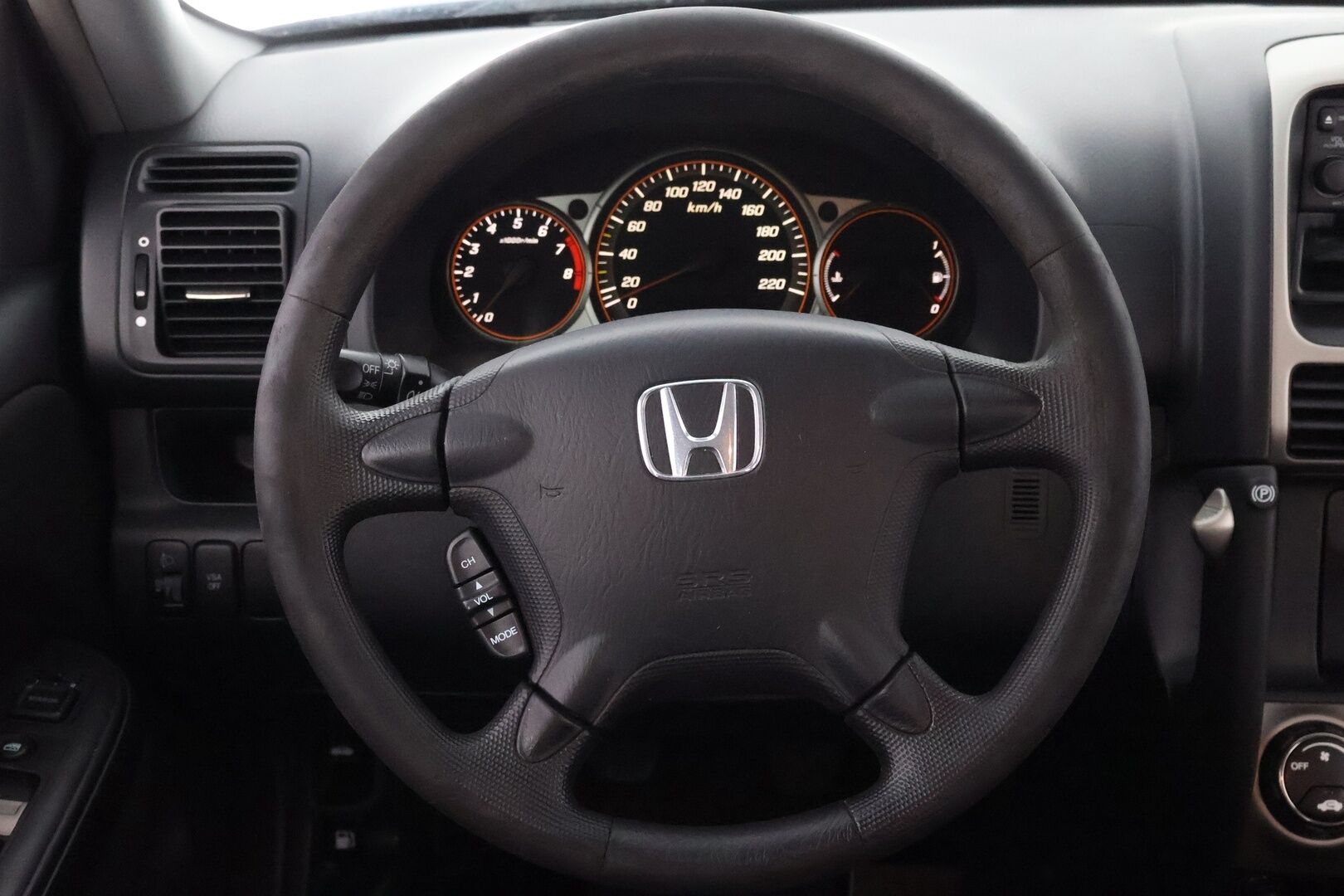 Honda CR-V 2006 2,0i 4WD Comfort - Suomiauto / Metalliväri / Lohko & Sisäpistoke / Kahdet fiksut renkaat!
